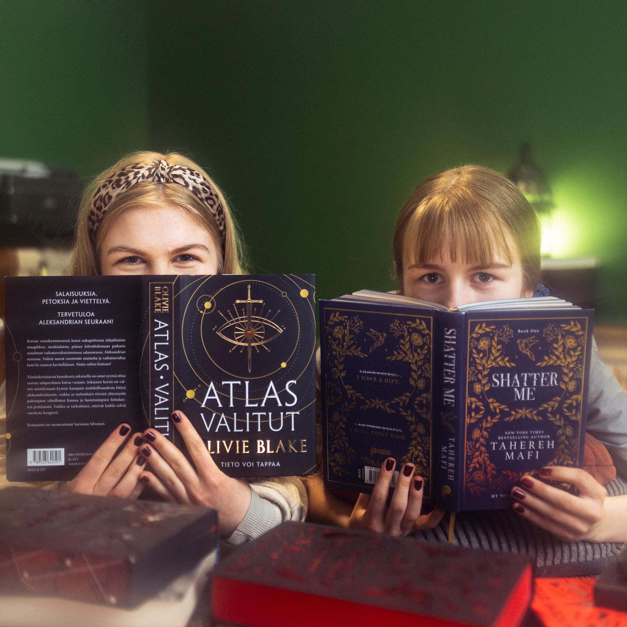 Kirjasiskot-podcastissa Salainen perijätär: ”Kuvittele, että perit 46 miljardia dollaria, etkä tiedä miksi”