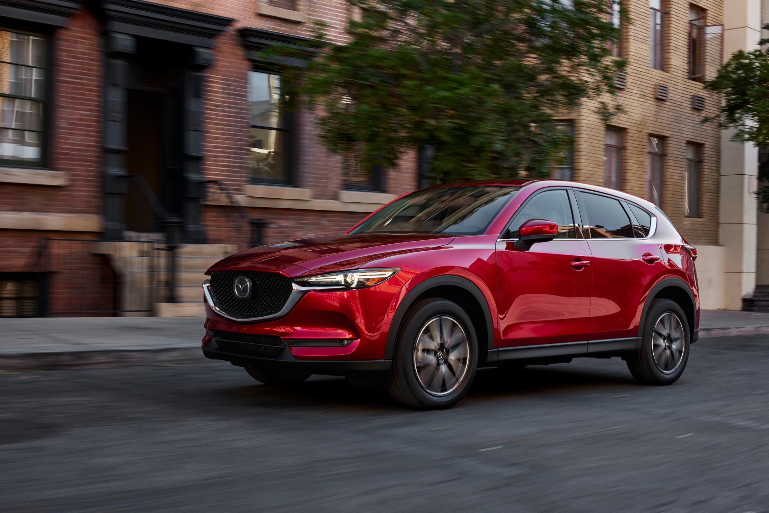 Mazdan katumaasturi CX-5 uudistui – hyvästä vieläkin parempi