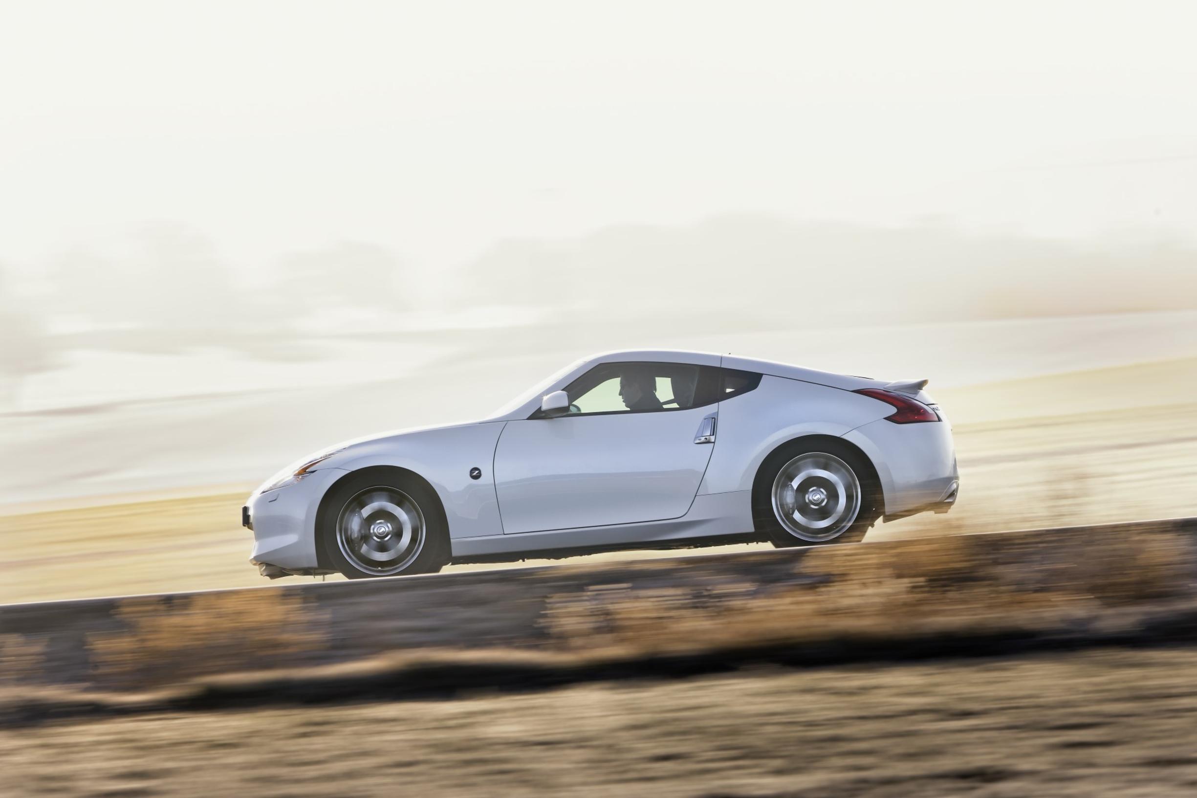 Japsisporttifaneille tulossa onnen päivät − Nissan 370Z ja Toyota Supra saamassa syksyllä jatkoa
