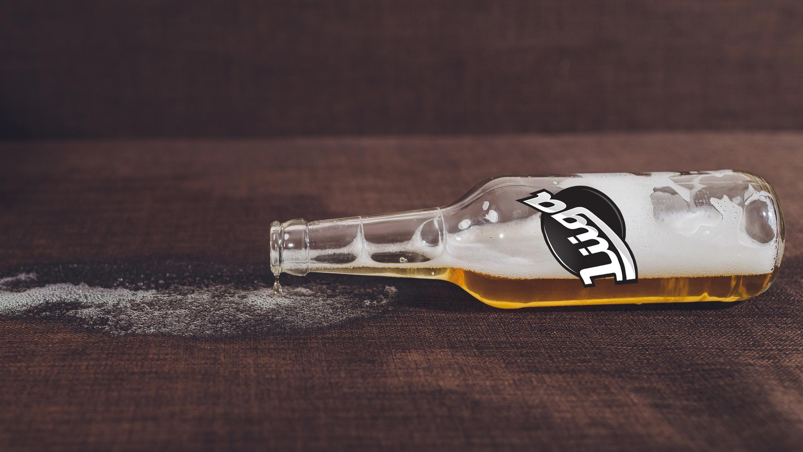 Liigan "suuri uudistus" olikin suutari, kentällä heräsi kiukku – "Viimeisiä korahteluja!"