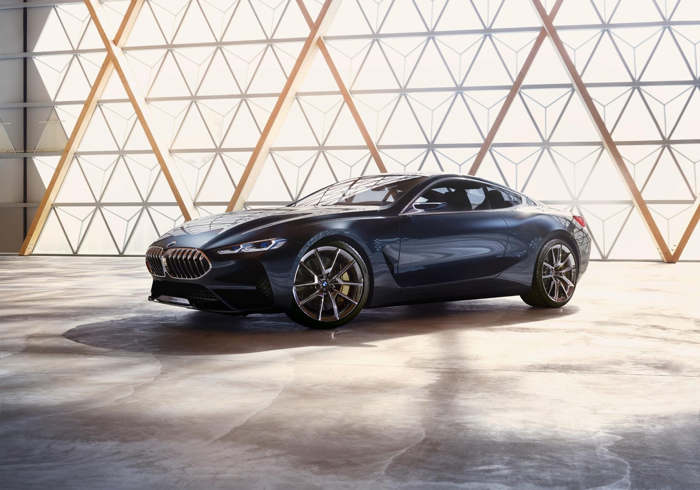BMW raivaamassa tiensä luksus-coupéiden huipulle uudella 8-sarjallaan