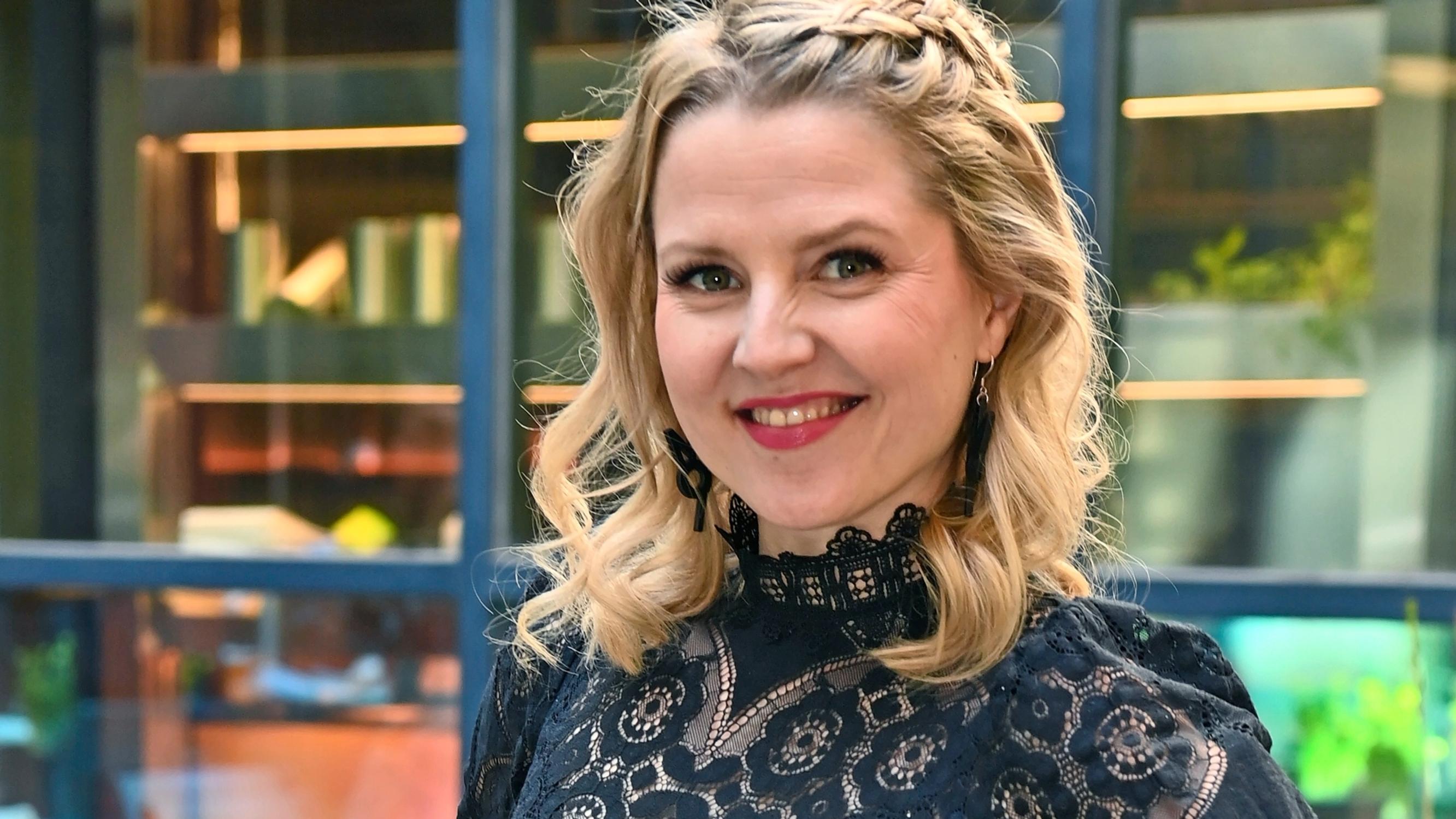 Helmi-Leena Nummela vihaa oikeistohallitusta: ”Se, että jokainen on oman onnensa seppä, on kauheaa bullshittiä”