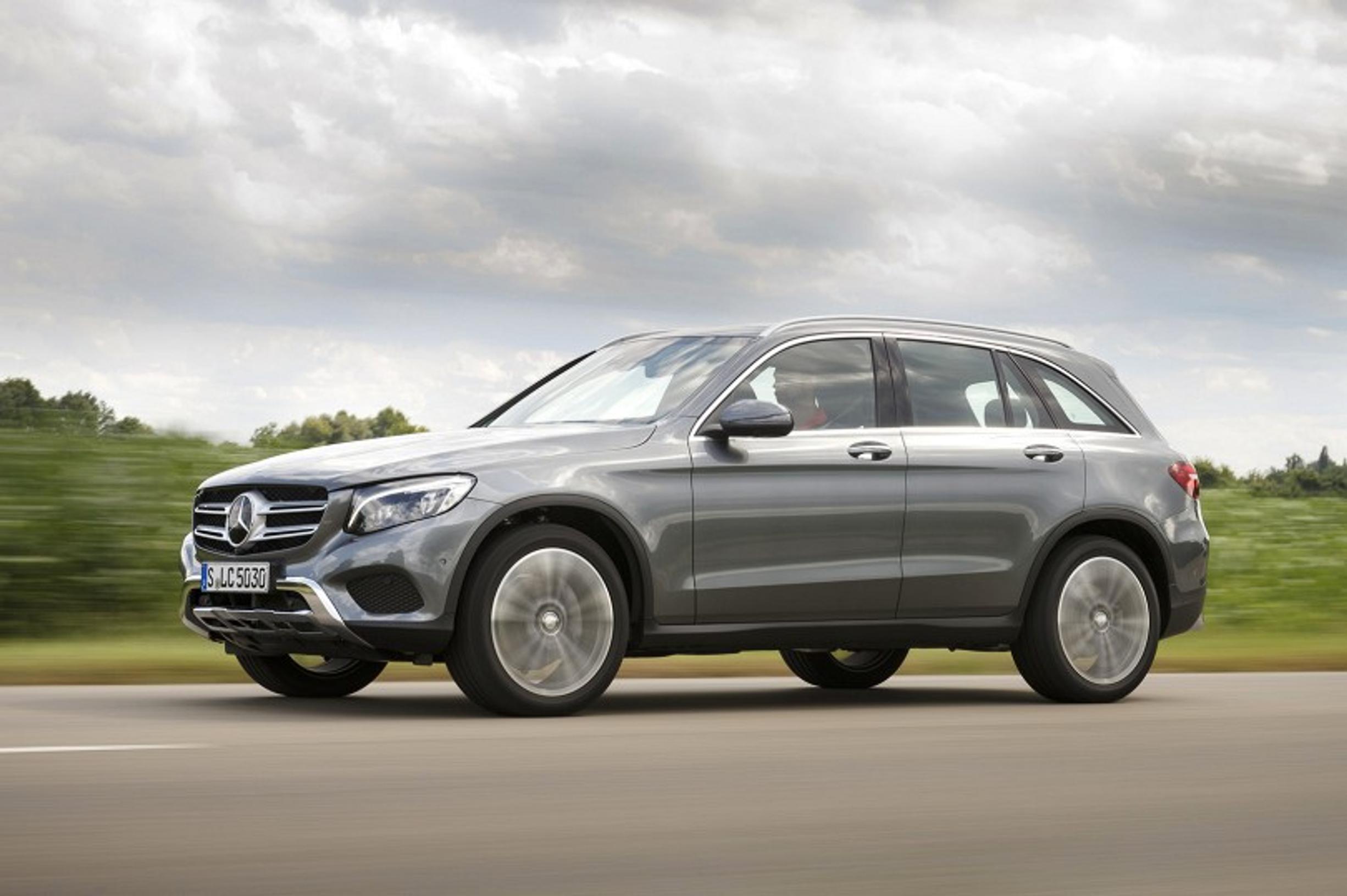 Mercedes-Benzin menekki kasvoi marraskuussa eniten 15 kärkimerkin joukossa