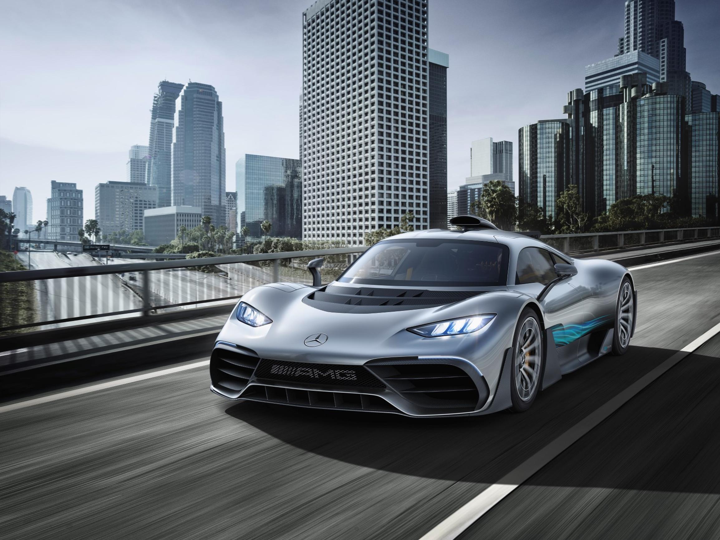 Frankfurt 2017: Mercedes-AMG Project One määrittää katuauton rajat uudestaan − katulaillinen F1-auto