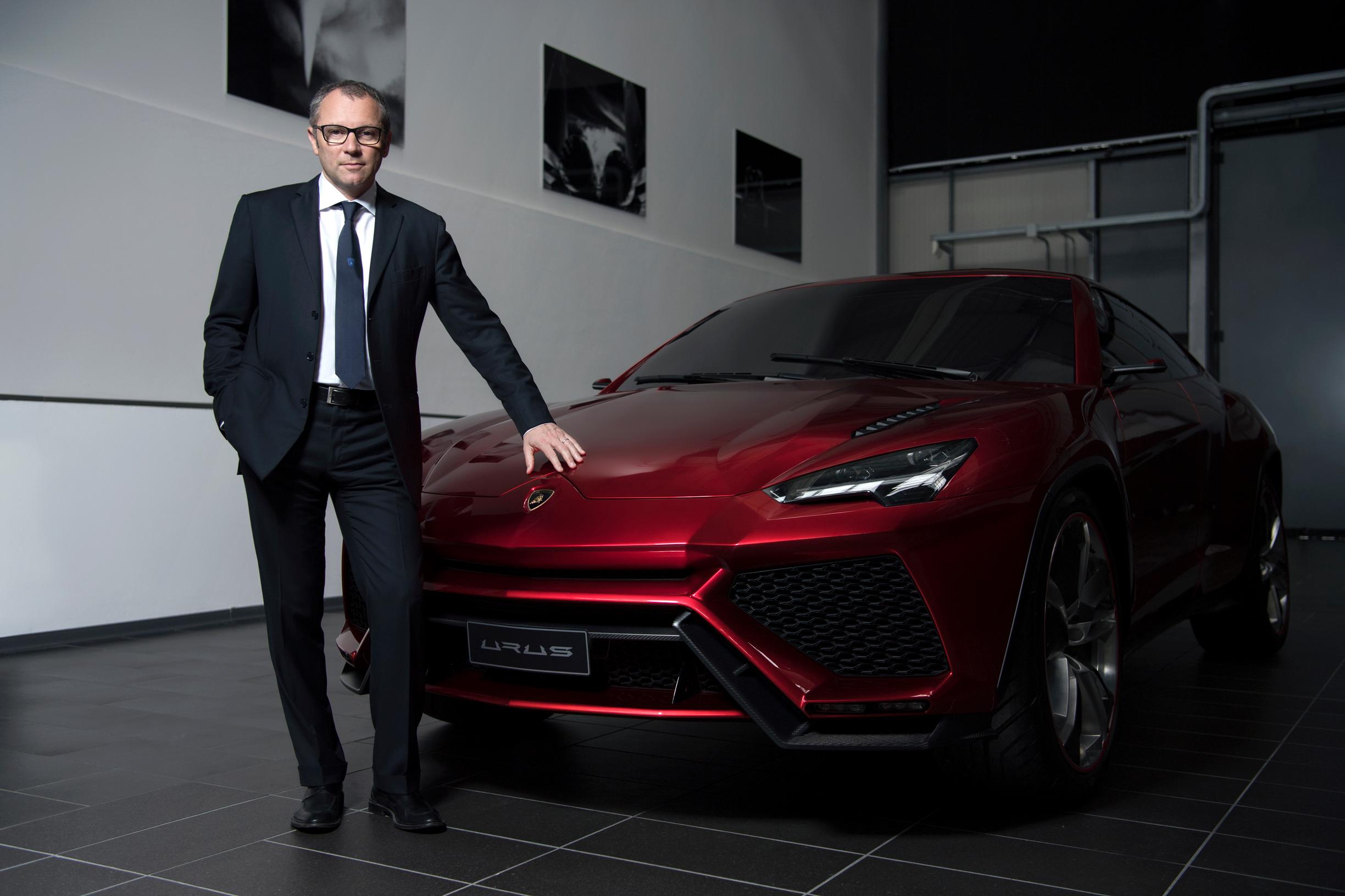 Lamborghini taipumassa hybridisaation edessä: "On pidettävä unelmamme elossa"