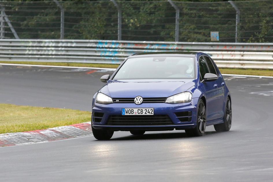 VW Golf r400