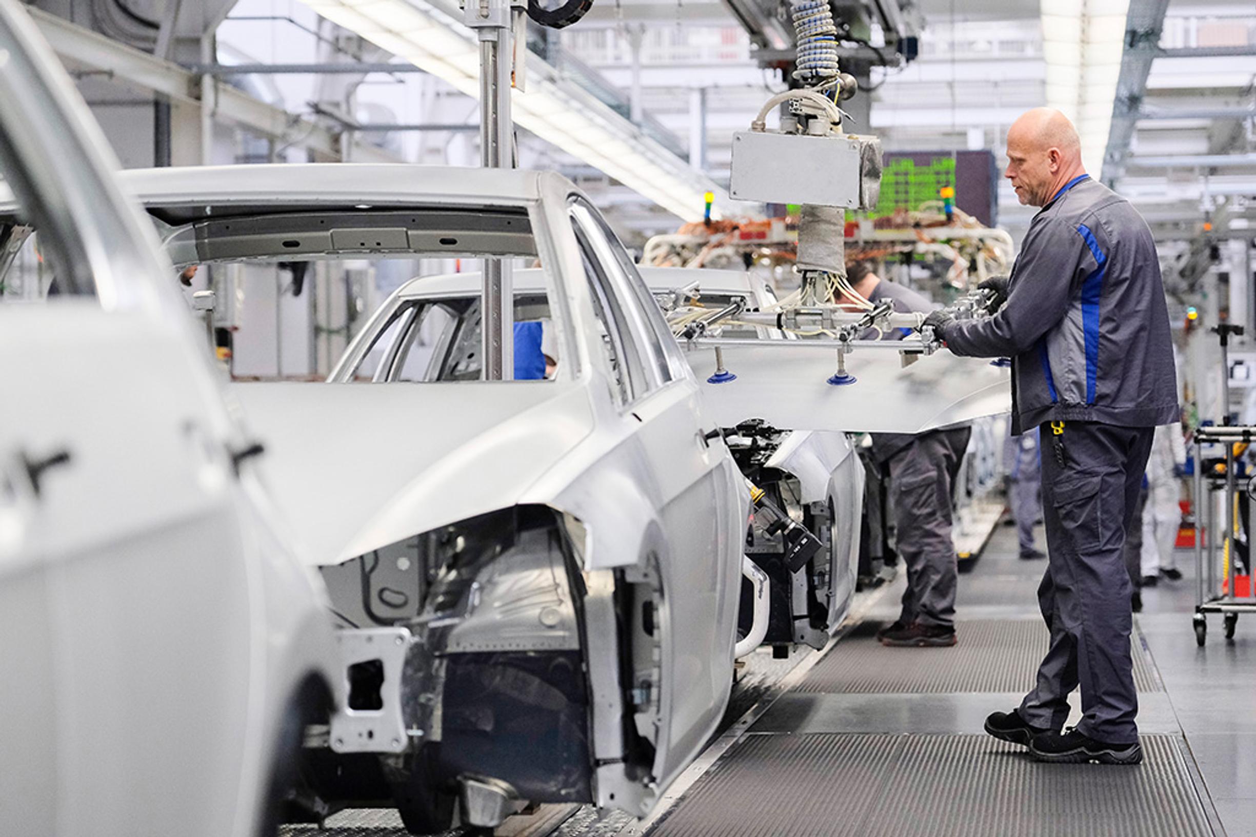 Ovatko Skodan huippuvuodet tulossa loppuun? − VW:n mielestä Skodalla menee liian hyvin