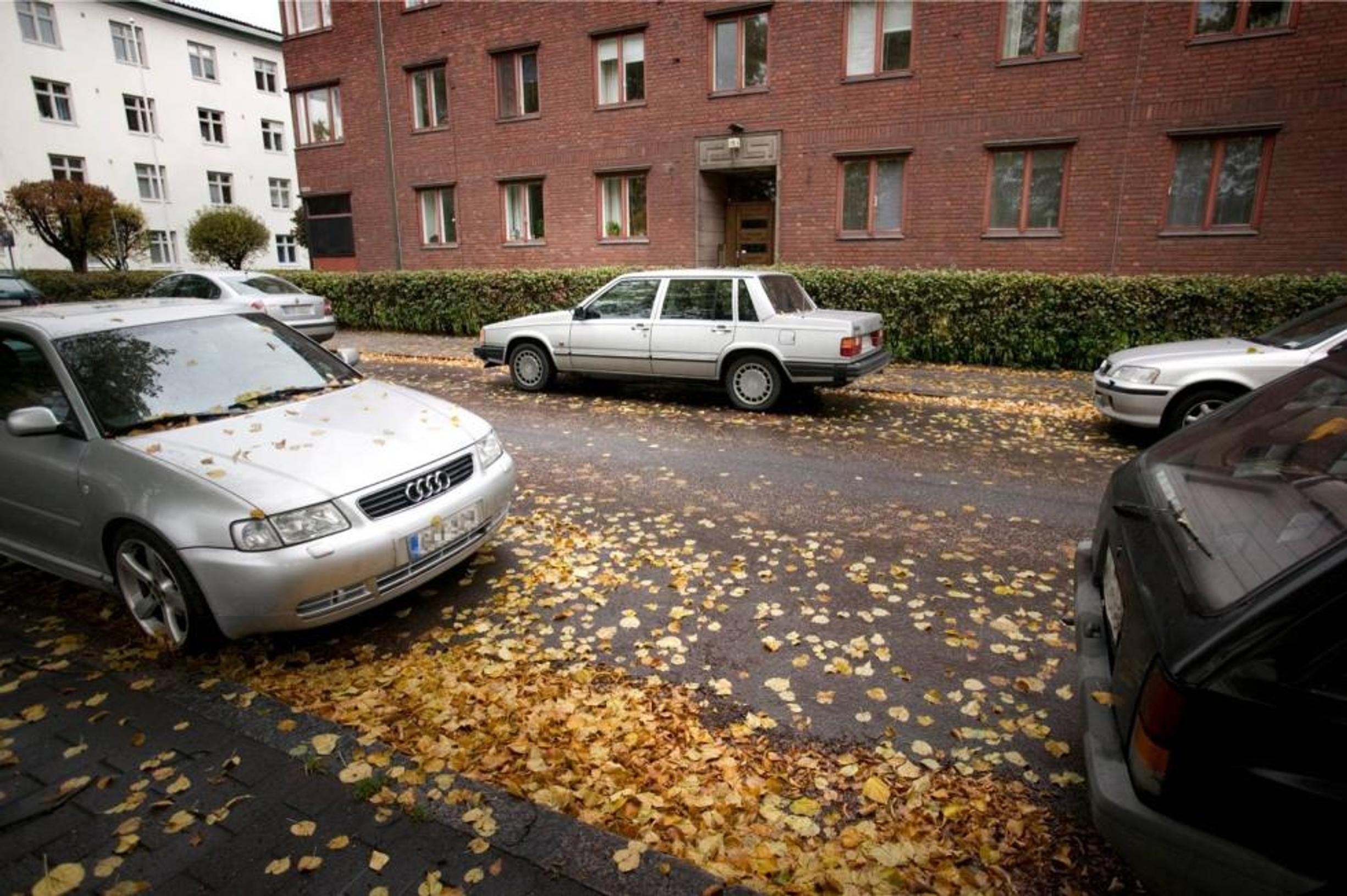 Lehti: Omituinen riita – autoilija joutui maksamaan omasta parkkiruudusta yksityiselle pysäköintifirmalle 9000 euroa