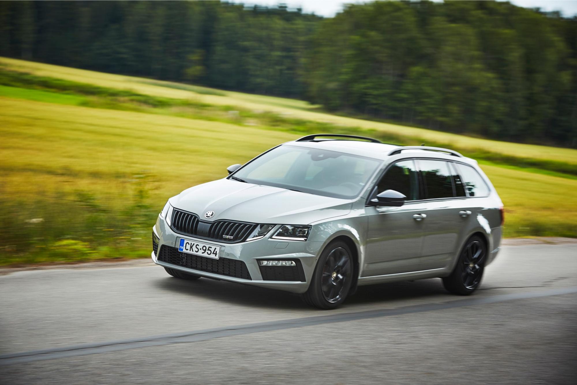 Koeajo Skoda Octavia Rs Tdi 4x4 Dsg Combi Nayttaa Sporttiselta