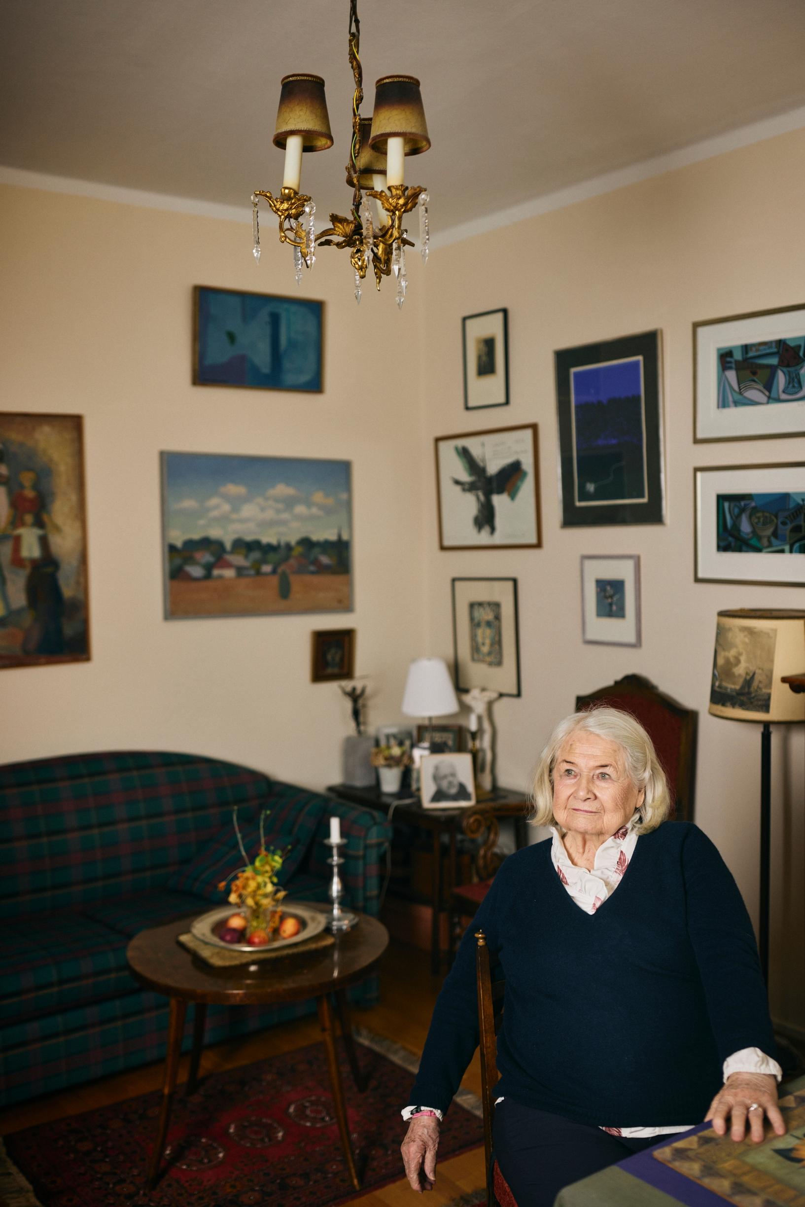 Anja Pohjola näyttelisi edelleen mielellään, mutta tiivis teatteriarki oli harjoituksineen liian raskasta.