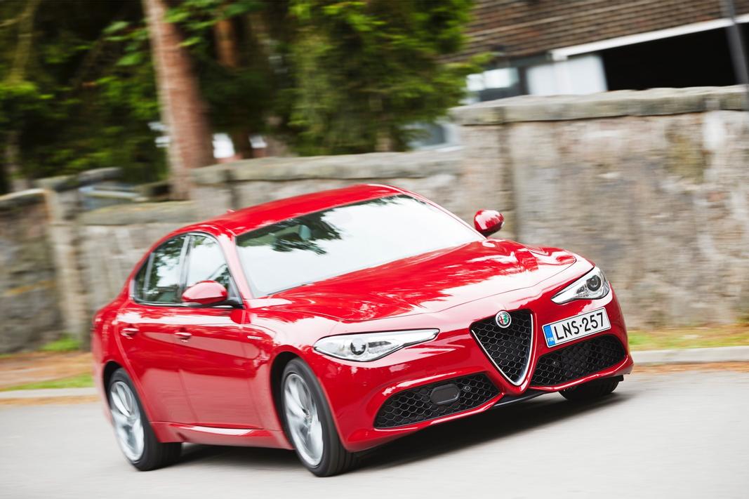 Koeajo Alfa Romeo Giulia Veloce 2 2 Diesel Q4 Suurella Sydamella Tuulilasi