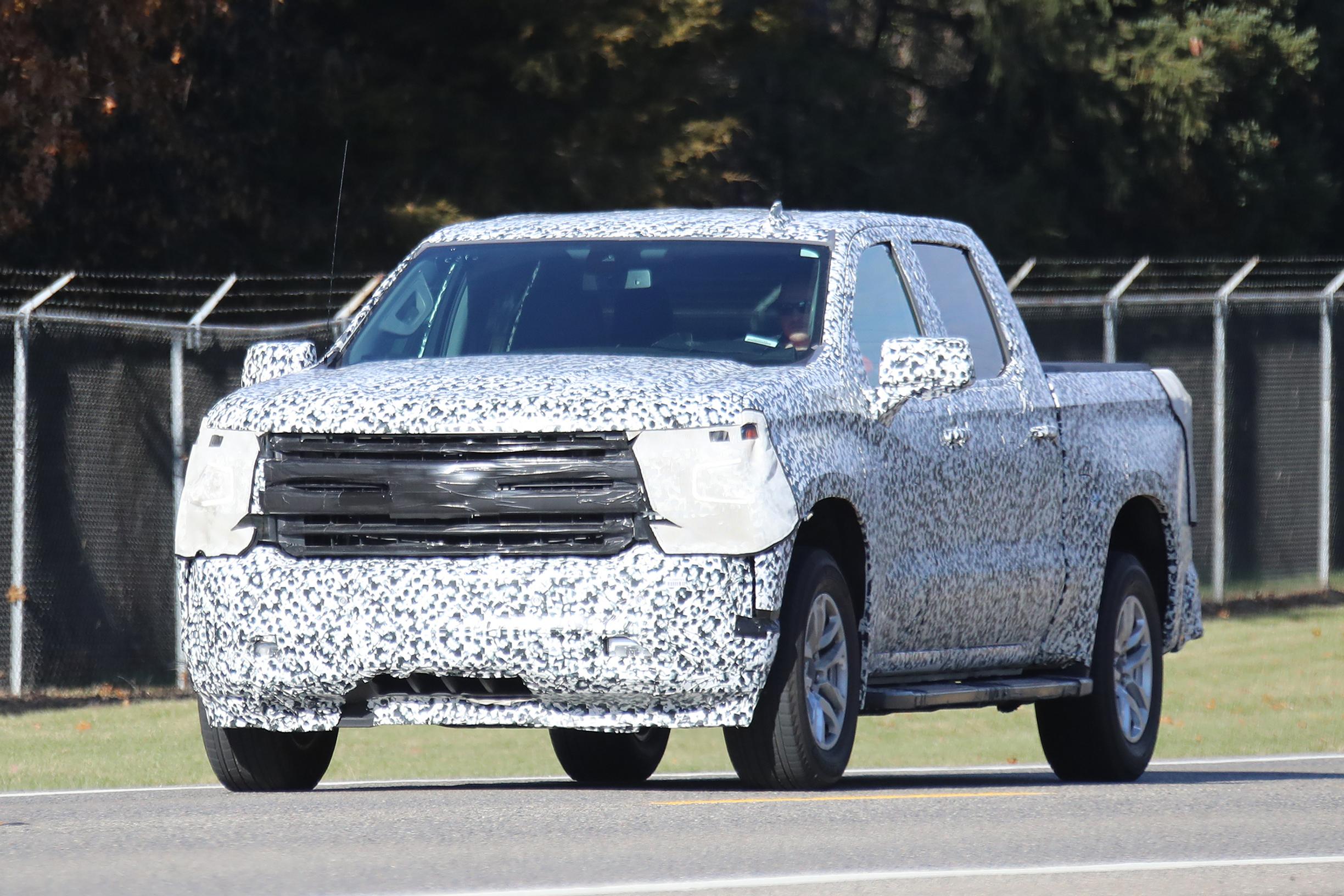 Salakuvissa Chevrolet Silverado 1500