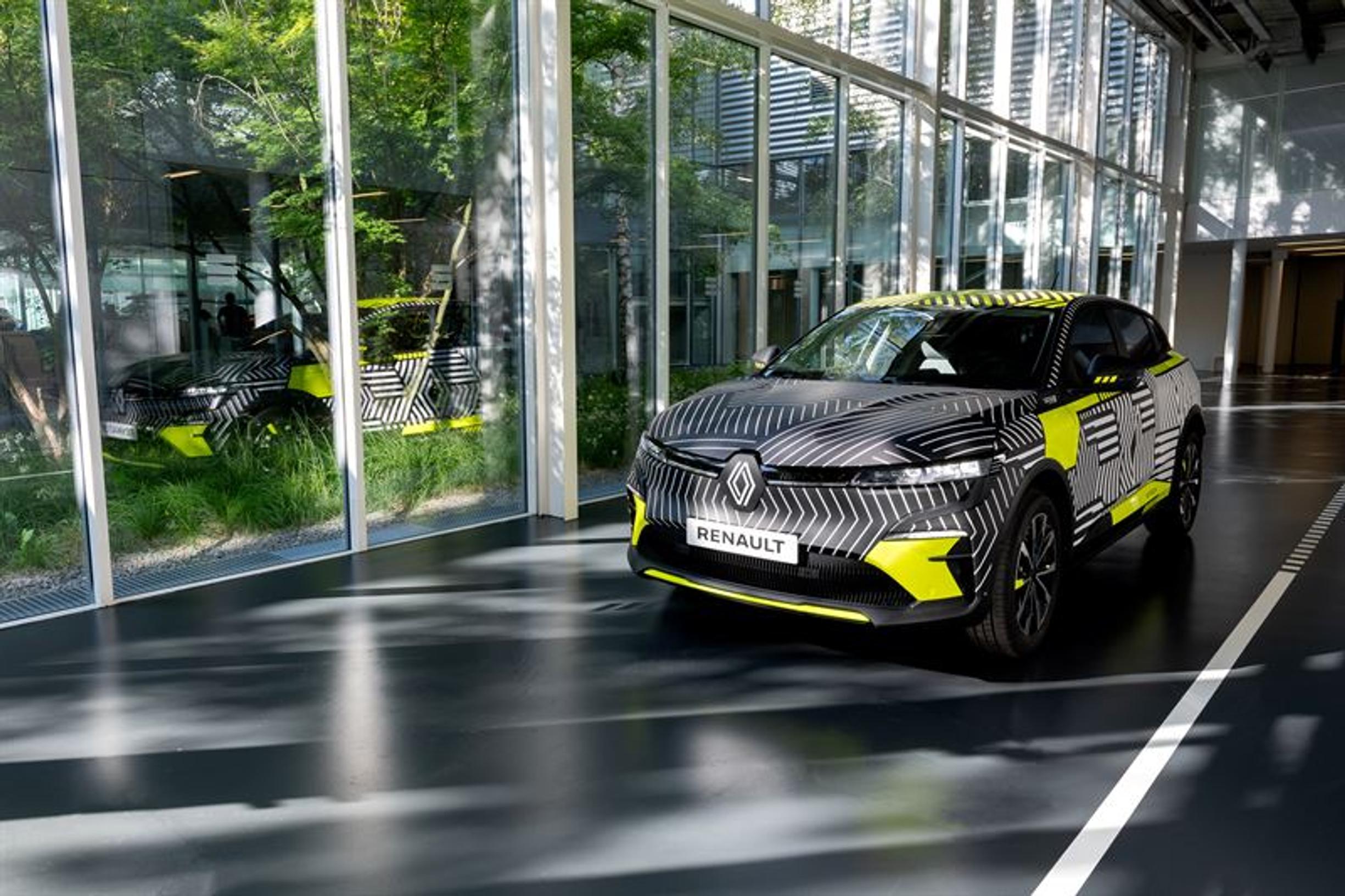 Konseptiautosta tuotantoon: Uusi Mégane E-Tech Electric