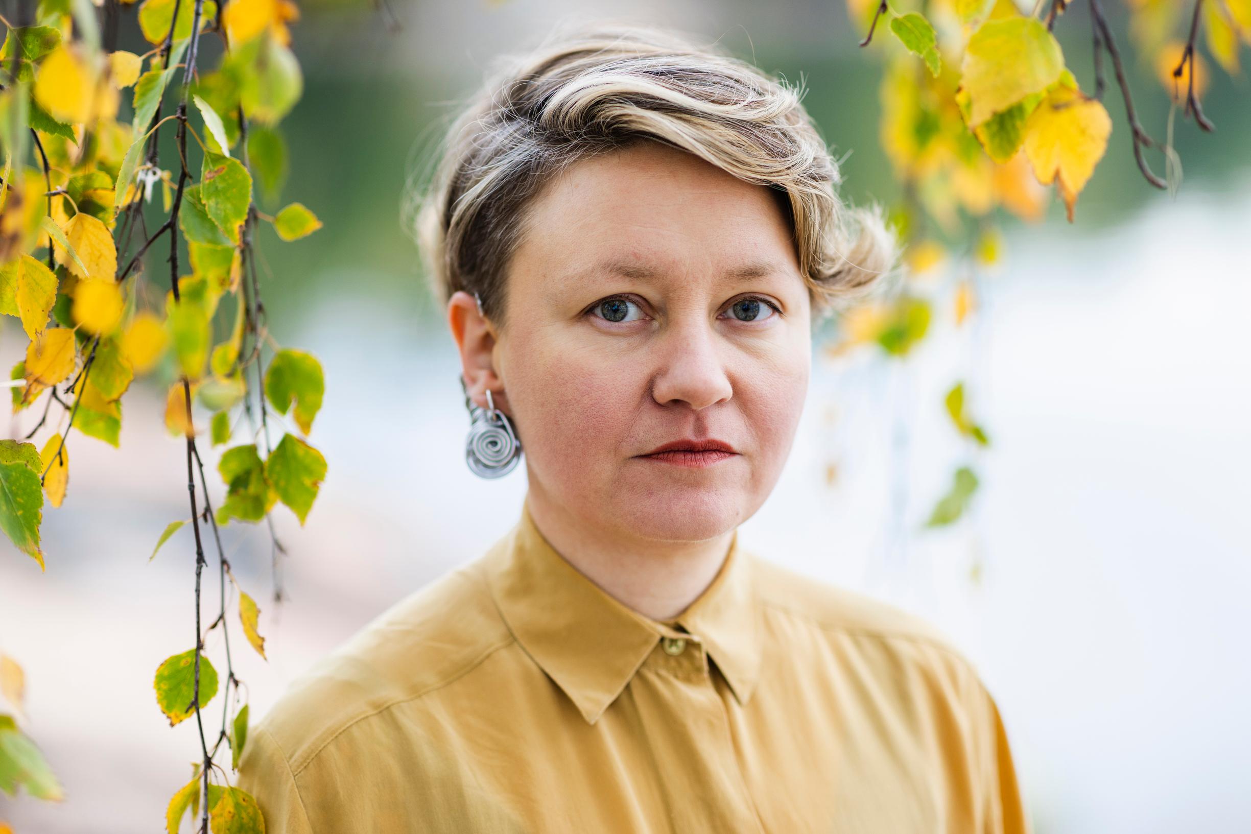 Äidinrakkaus on kirjailija Susanna Hastin mielestä mahdoton ihanne: ”Äidille pitäisikin antaa lupa myös vihata lastaan”