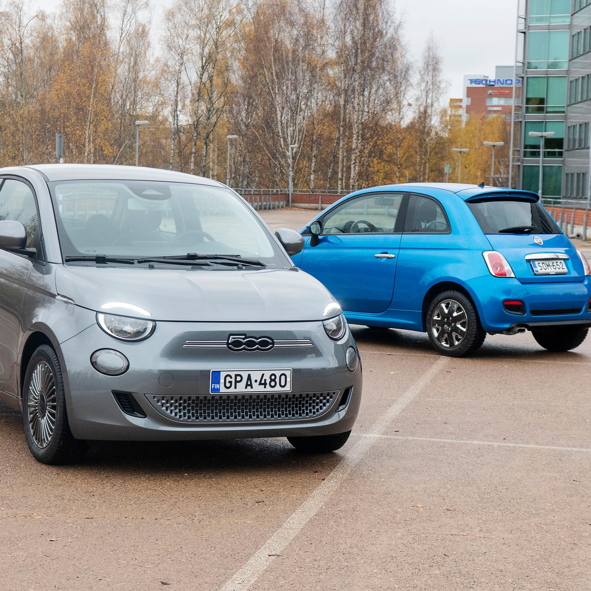 Vertailussa Fiat 500E ja Fiat 500 vm. 2015 – Sähköinen 500E painii ominaisuuksiltaan aivan eri sarjassa kuin vanhempi bensakone