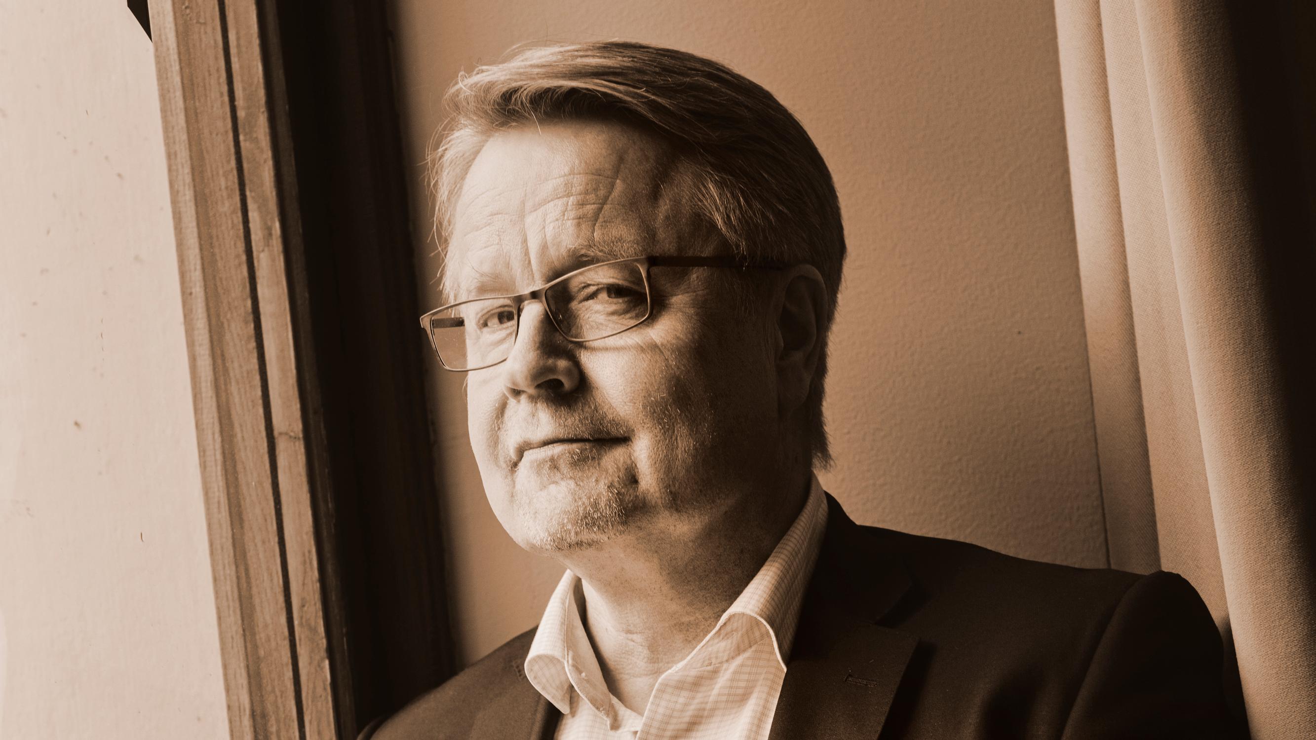 Matti Apunen: Tyttäreni saavat minut ymmärtämään oman naurettavuuteni