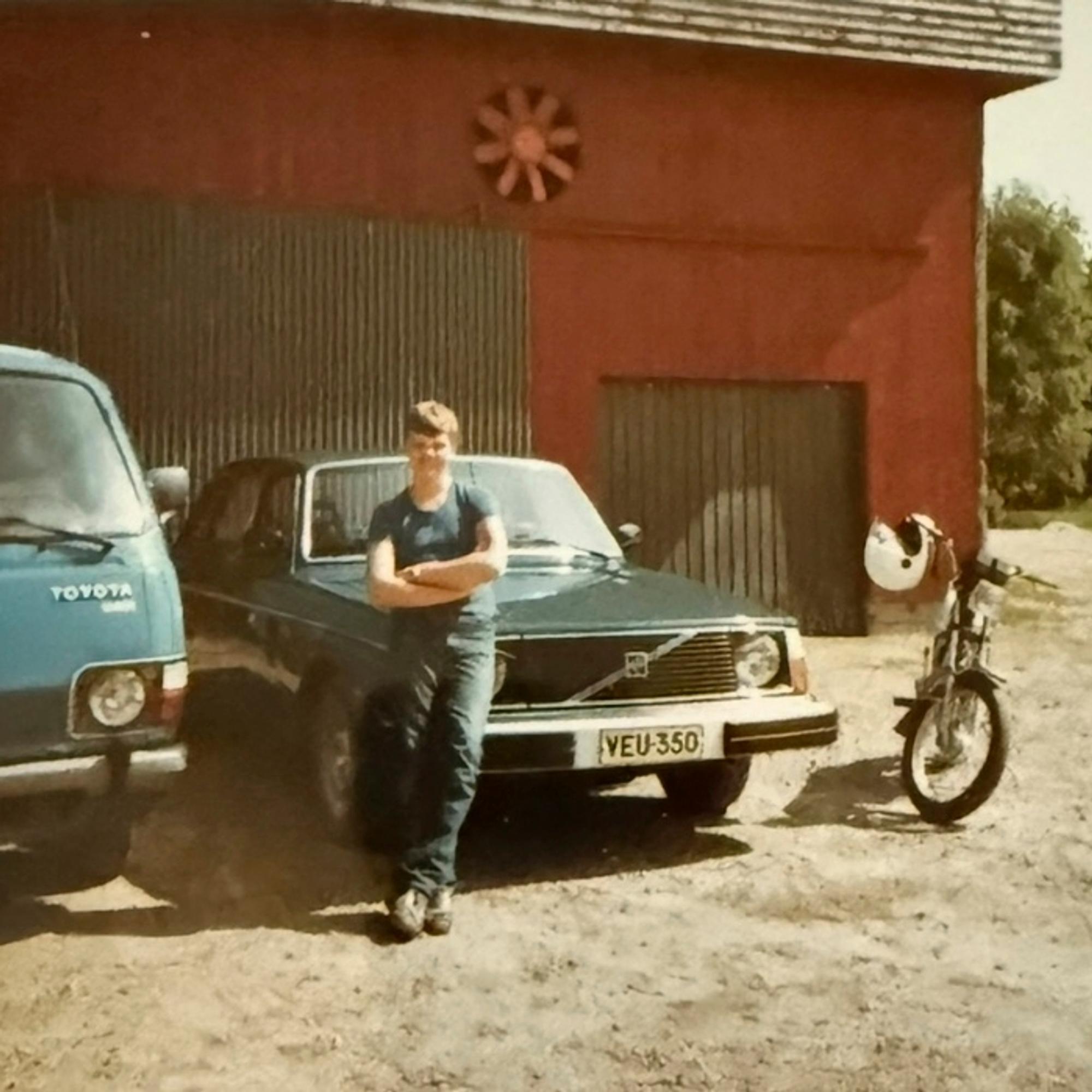 Christian Rönnbacka kasvoi Evijärven korvessa maatilalla – ”Opin viihtymään oman pääni sisällä”