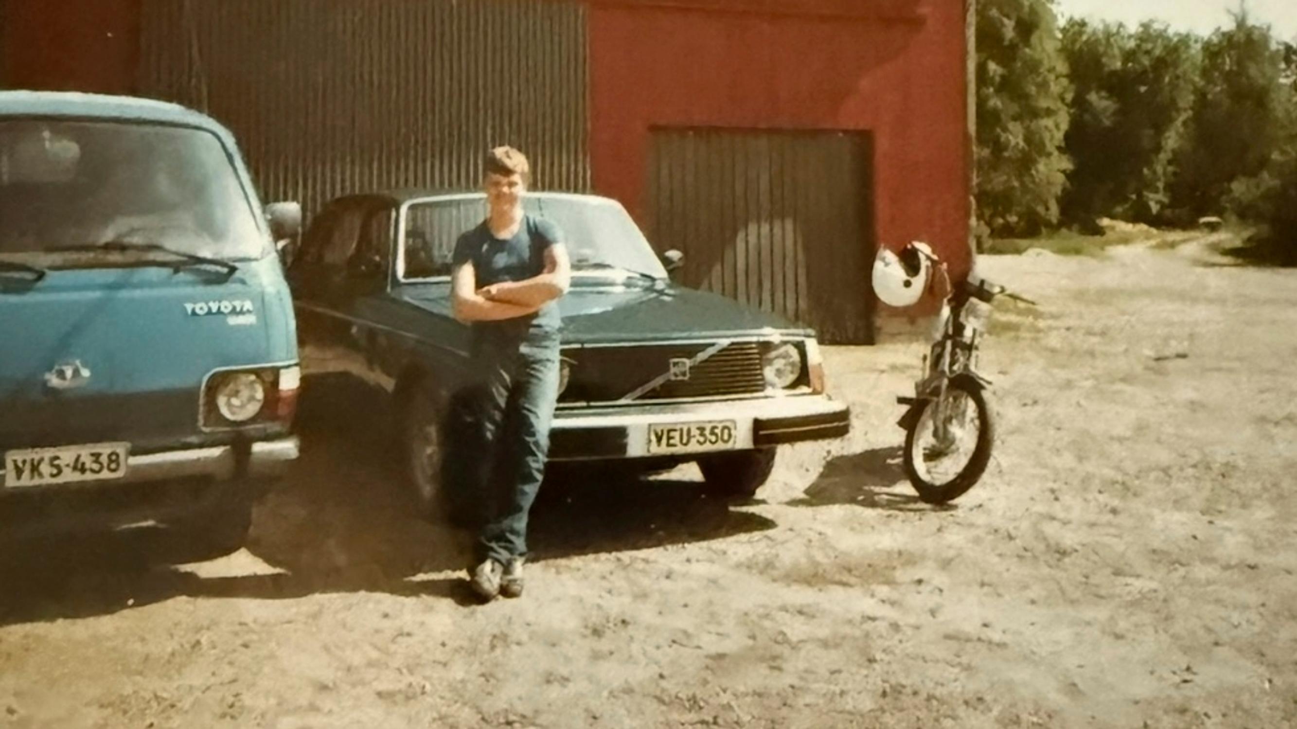 Christian Rönnbacka kasvoi Evijärven korvessa maatilalla – ”Opin viihtymään oman pääni sisällä”