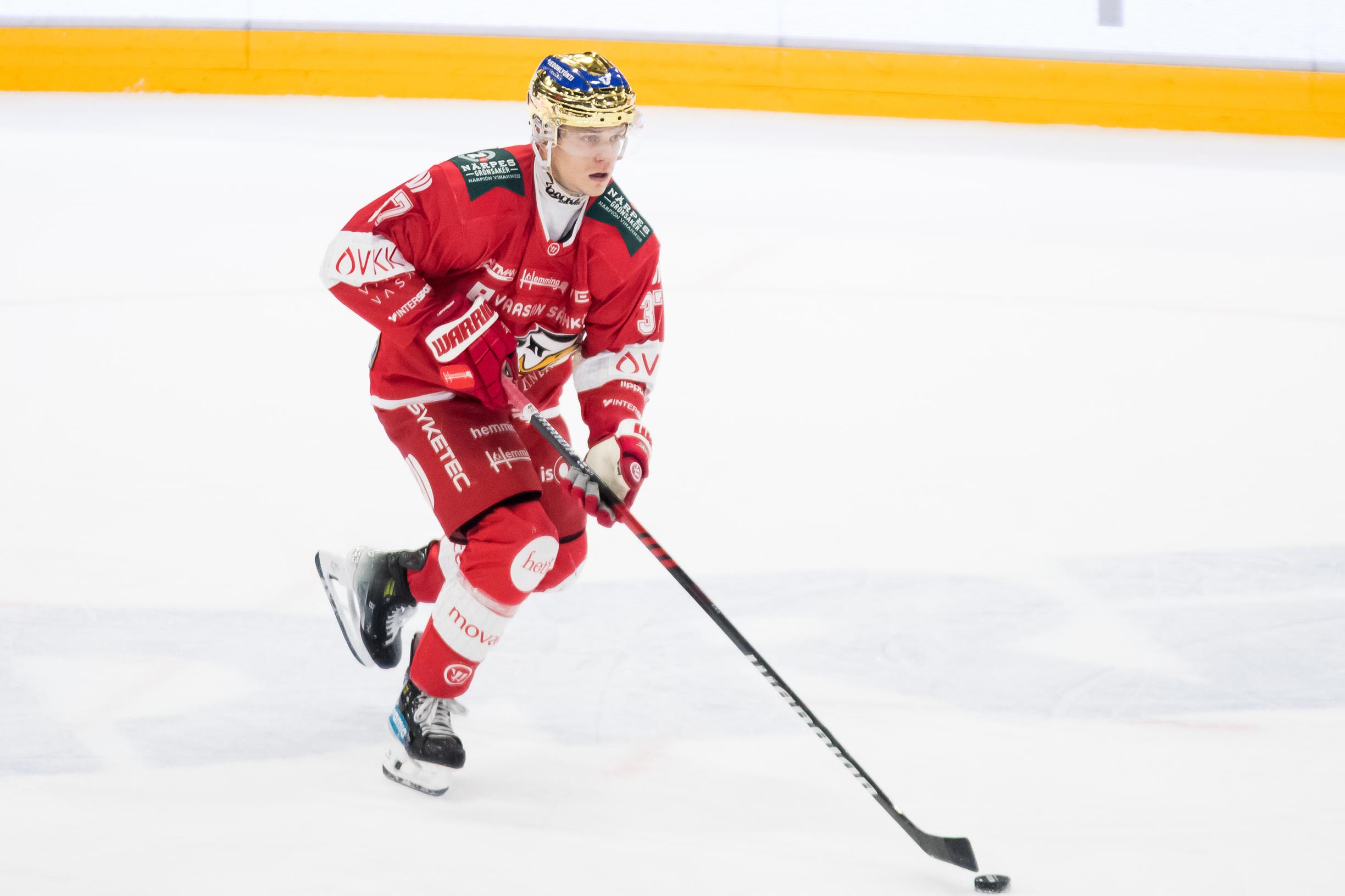 Tässä on Liiga-kauden suurin pommi – pitäisikö Juha Junnon astua esiin Kärppien katastrofissa?