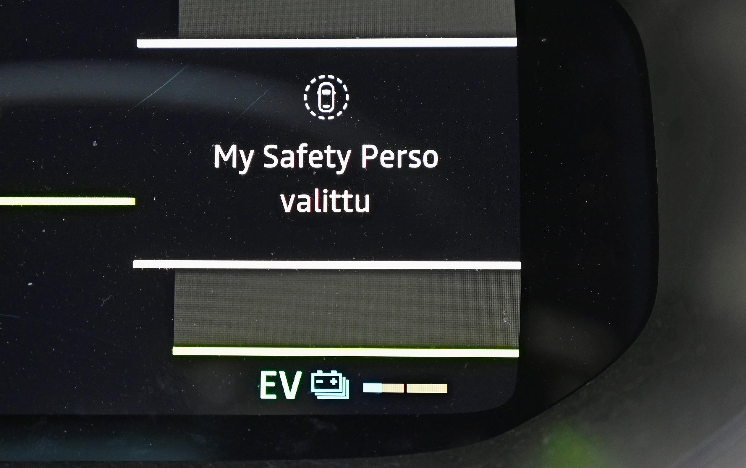 Dacia Bigsterin My Safety Perso -kytkin on mainio ominaisuus: kaksois-painalluksella voi kytkeä pois päältä valitut järjestelmät.