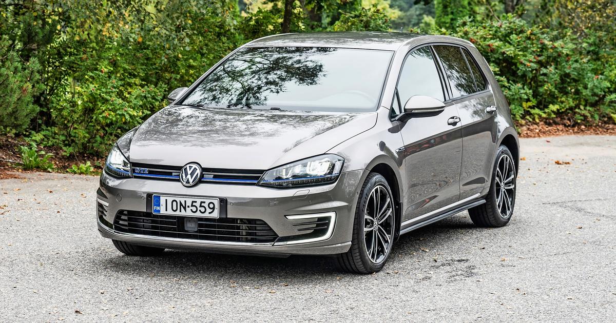 Vaihtoauto Volkswagen Golf GTE 2016 Lataushybridi Koeajo Tuulilasi vaihtoauto-volkswagen-golf-gte-2016-lataushybridi-koeajo-tuulilasi