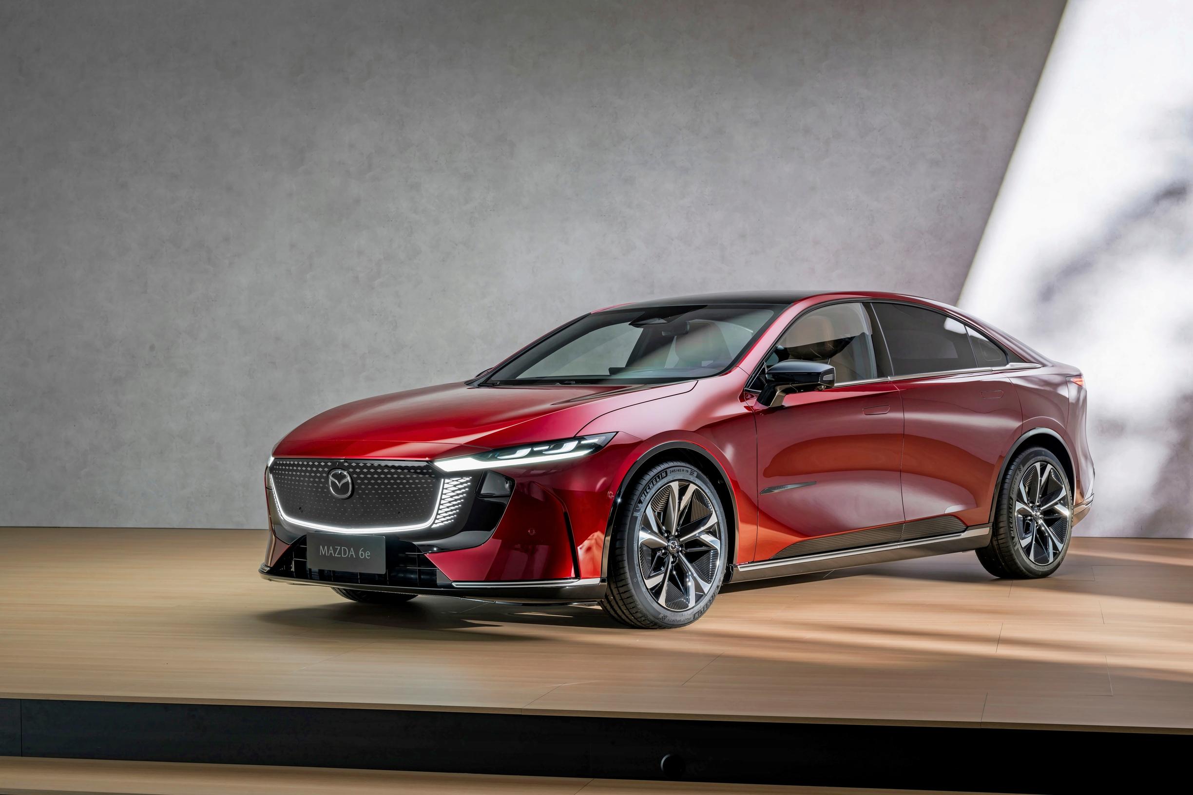 Mazda 6e on tapaus, sillä Mazda ei uusia sähköautoja turhan usein esittele.