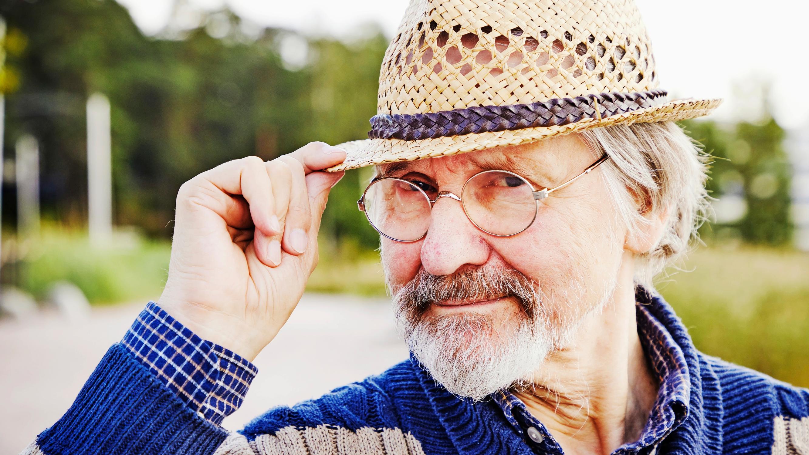 Puuhastelu pitää Asko Sarkolan, 80, kiinni elämässä: ”Kun kuolema taputtaa olkapäälle, pitää todeta, että sori, minulla on homma kesken”