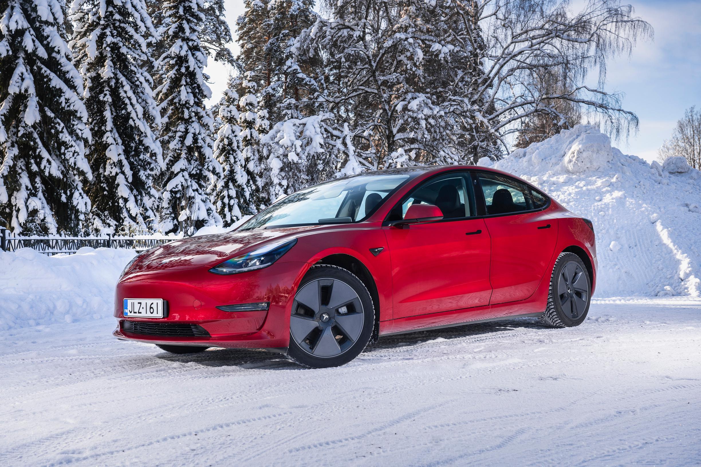 Tesla ei antanut Hertzille jättitilauksesta lantinkaan alennuksia