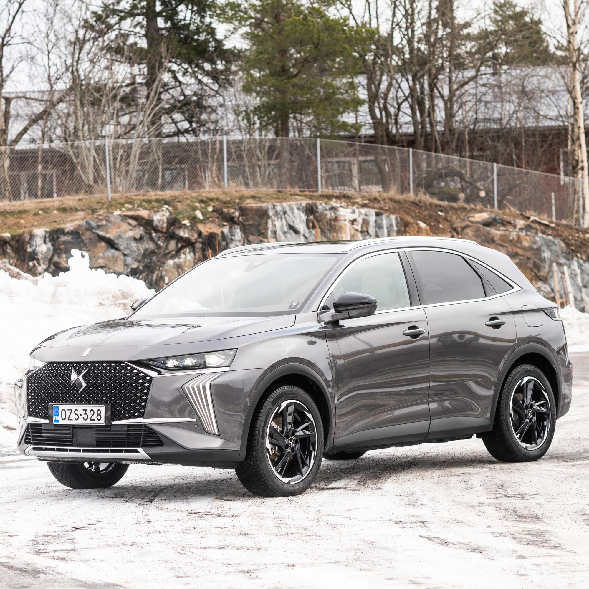 DS 7 E-Tense 300 – Neliveto lataushybridi, jolta olisi lupa odottaa enemmän – tässä hintaluokassa