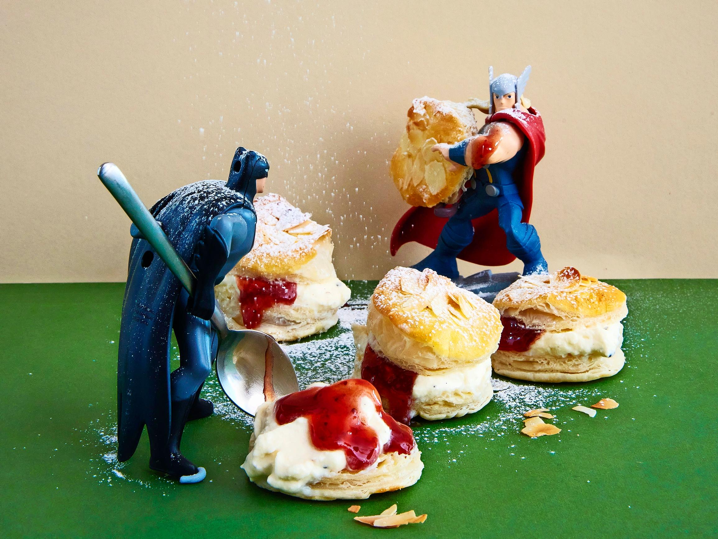 Hillolla vai mantelimassalla? Tällä ohjeella leivot superhelpot laskiaispullat