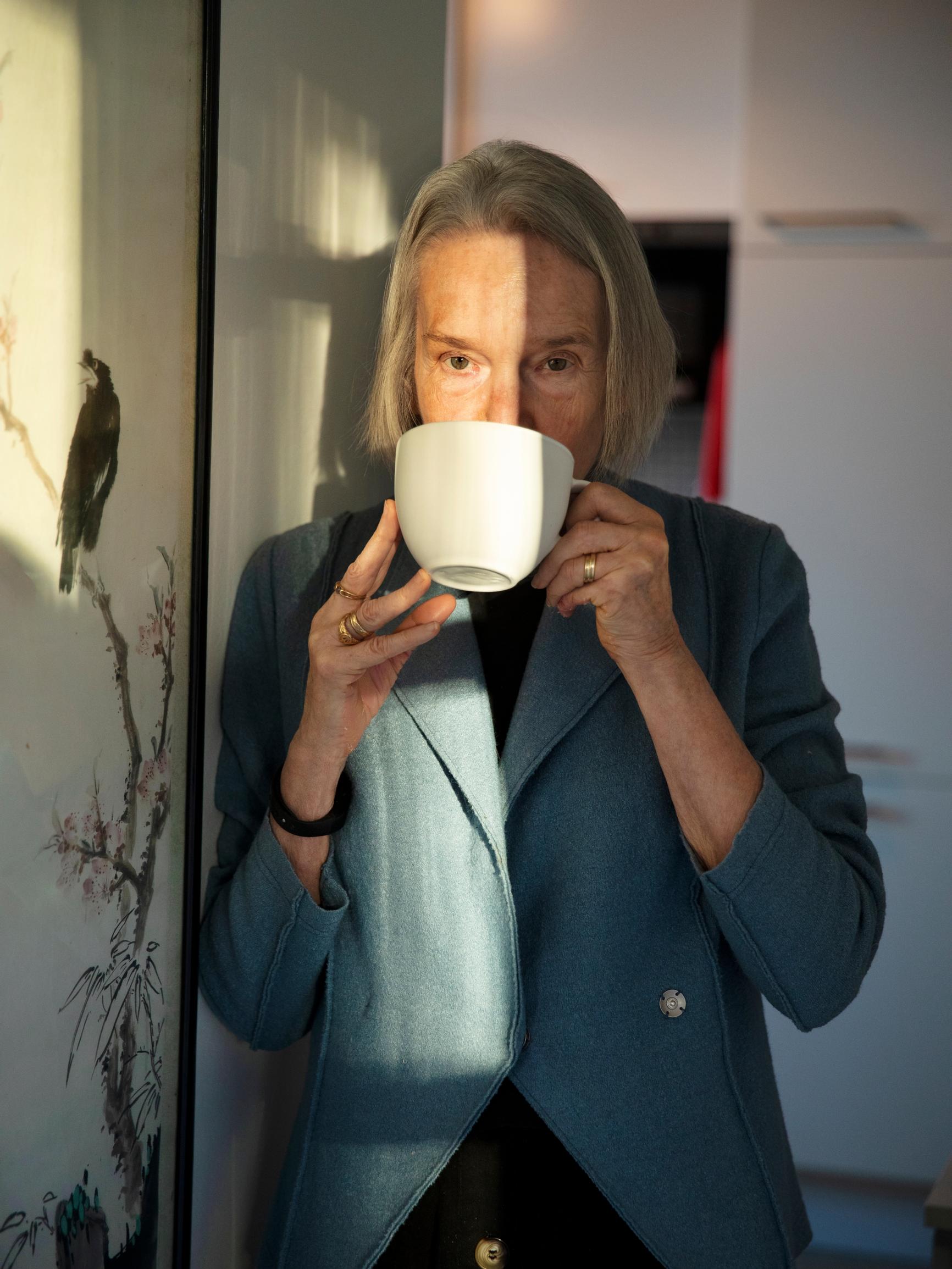 Kirjailija Merete Mazzarellaa ärsyttävät pankkiautomaatilla viivyttelevät ihmiset: ”Se on raivostuttavaa”