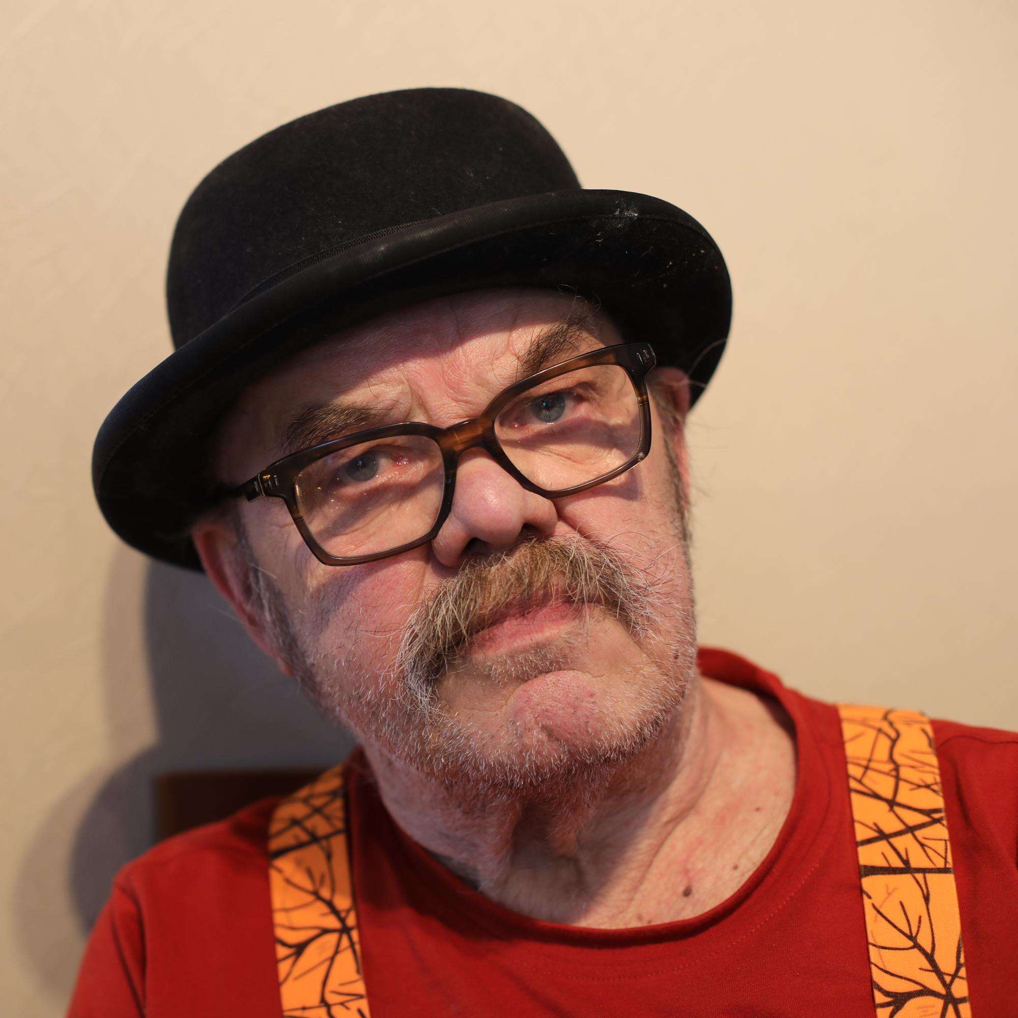 Mitkä ovat Jaakko Tepon Hilma ja Onni -kappaleen päähenkilöiden sukunimet?