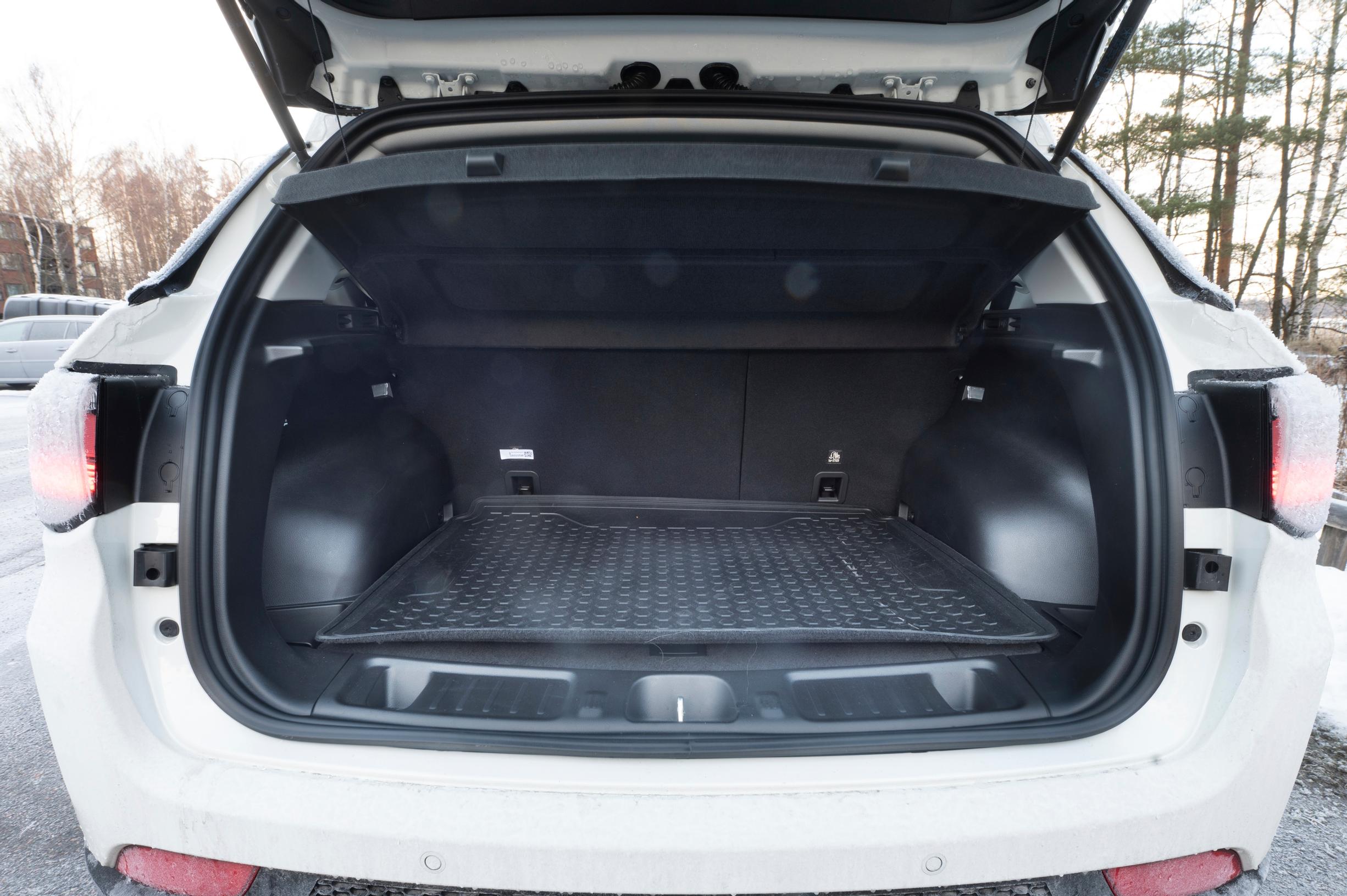 Jeep Compass PHEV 4xe Trailhawk tavaratila