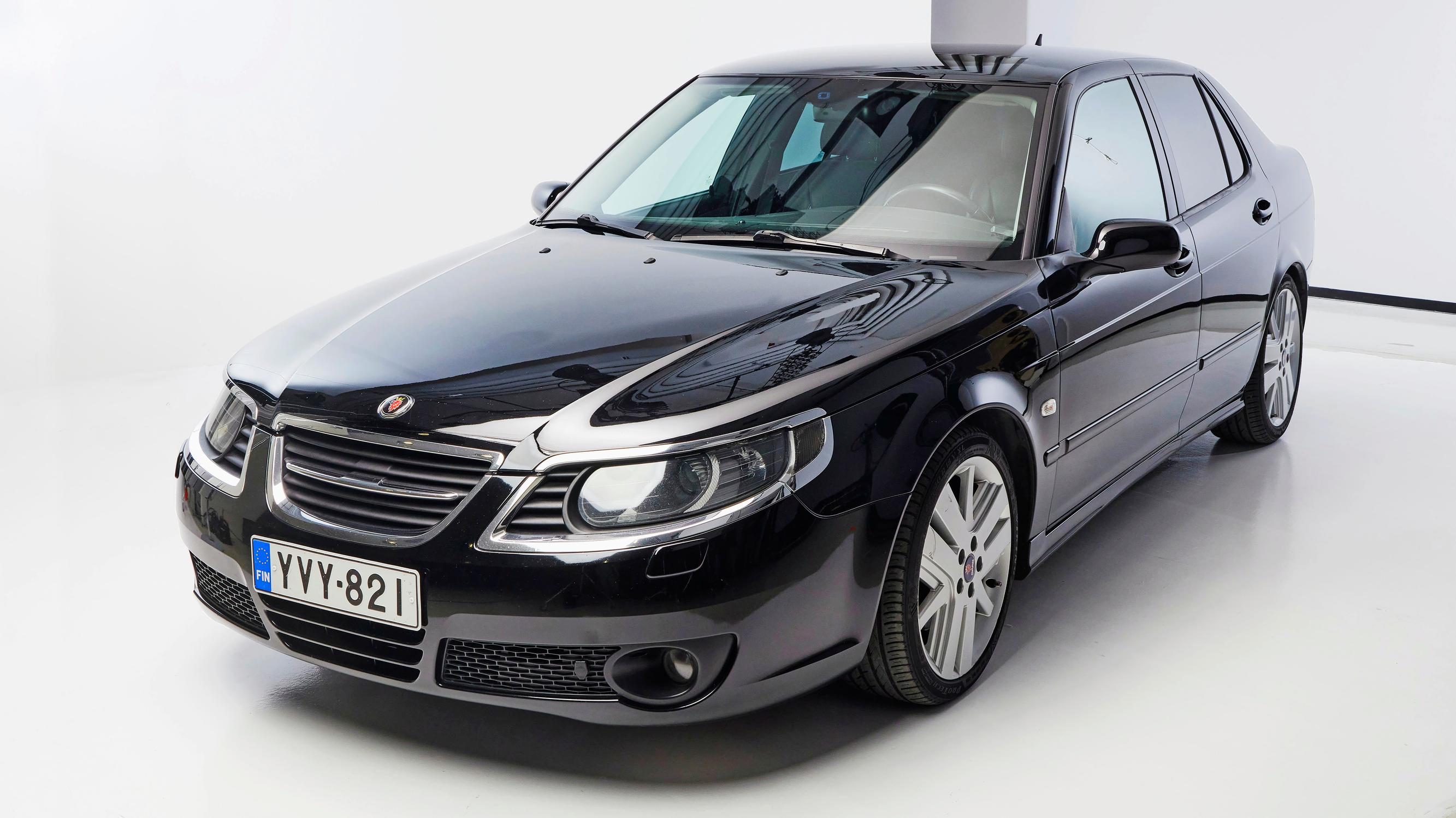 Autokauppias Tero Kivekäs löysi intohimonsa vuoden 2006 Saab 9-5 2.3T Aero A:n ratista – tarina alkoi sattumasta 