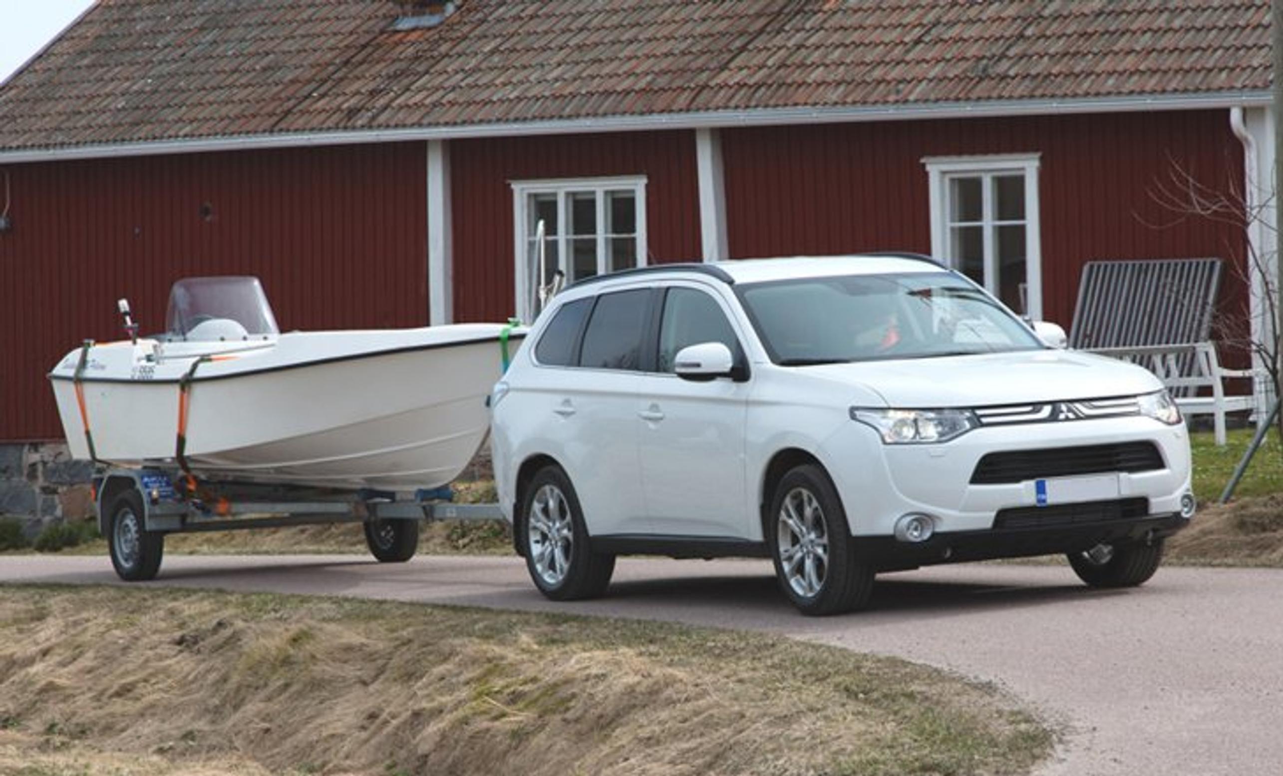 Juhannuksen menoliikenne vilkkainta tänään - näin teet turvallisen juhannusreissun