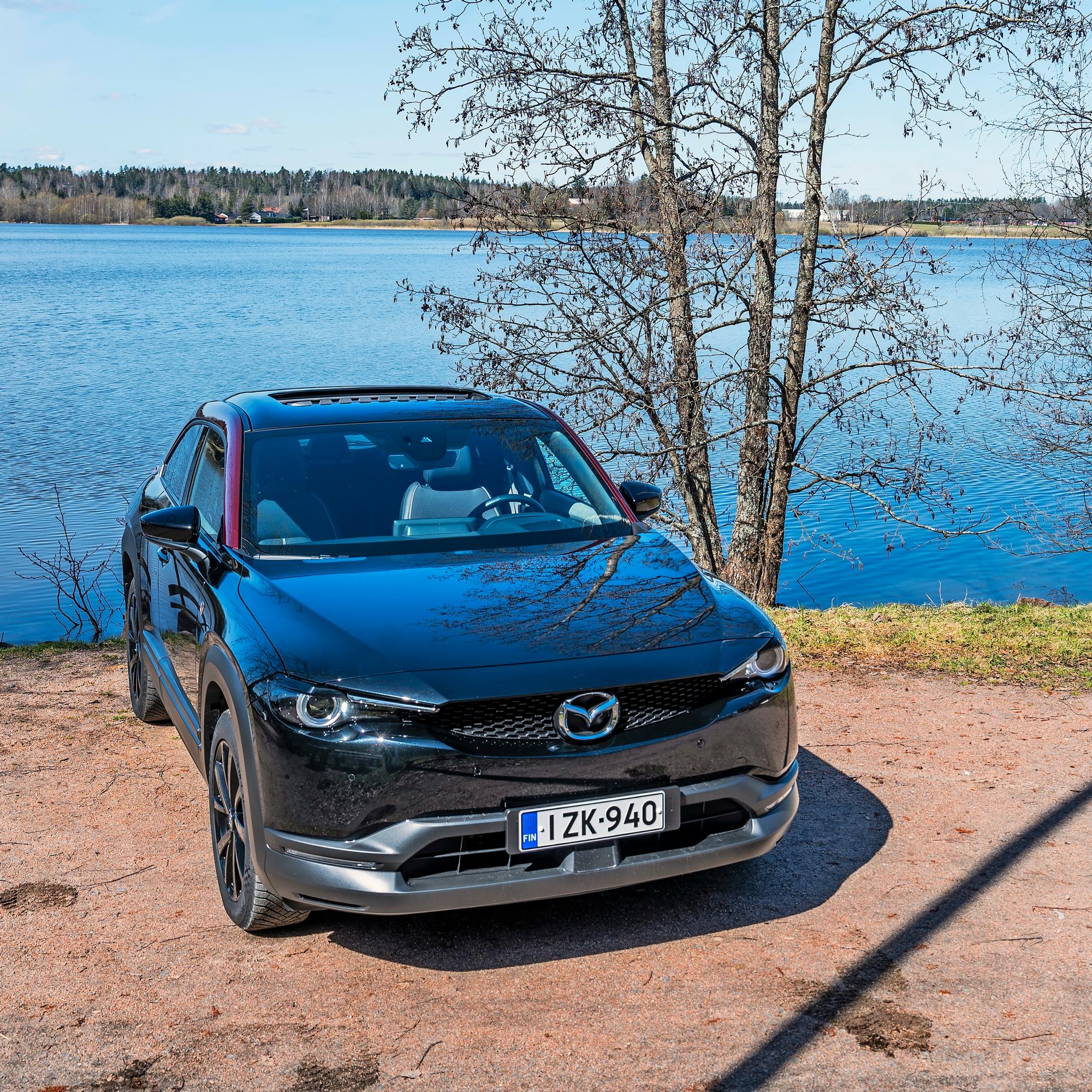 Wankelin voimin: Mazda MX-30 tarjoaa aikamoista insinööripornoa – Tämän sähköauton latauksia ei tarvitse suuremmin suunnitella