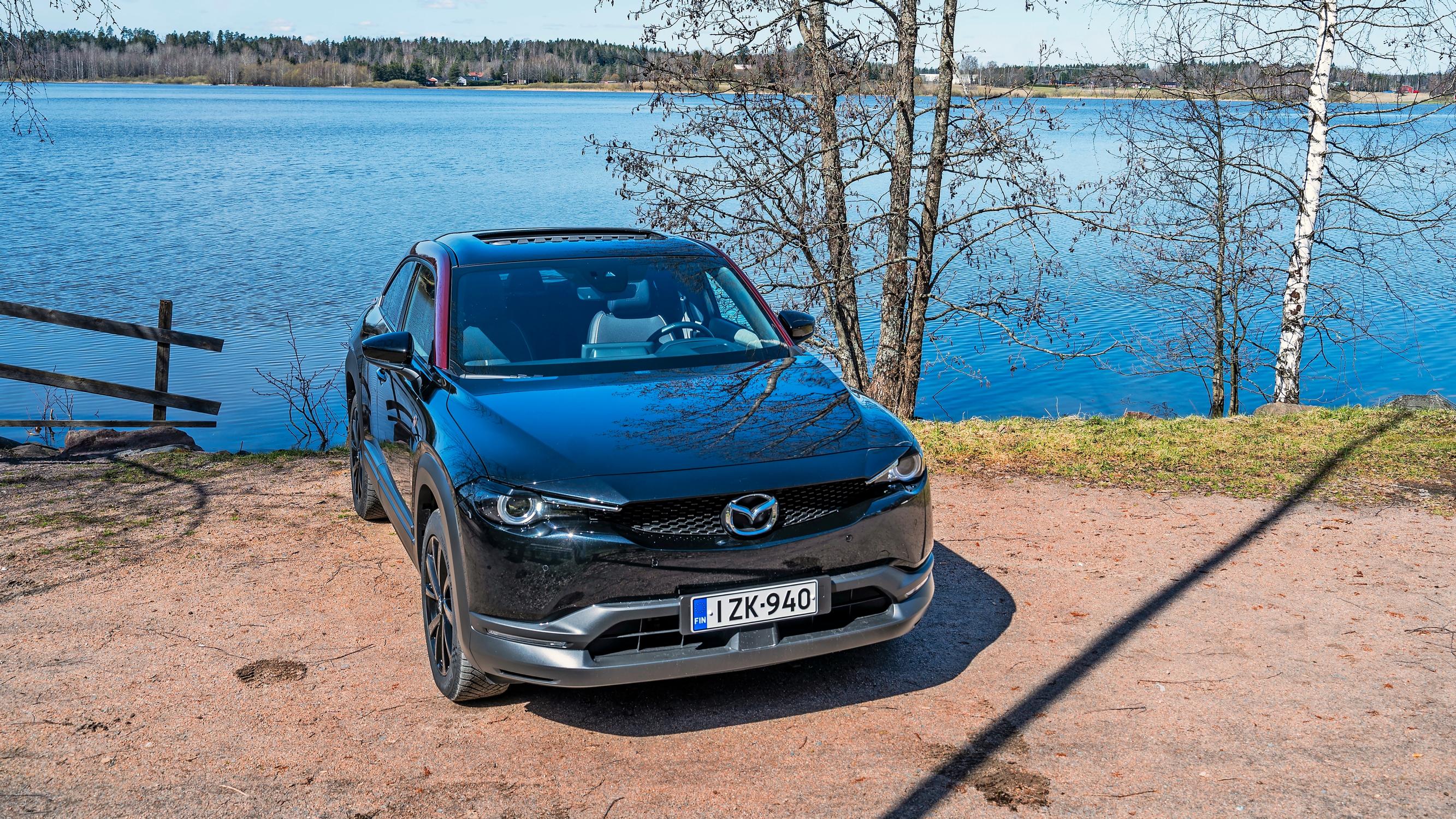Wankelin voimin: Mazda MX-30 tarjoaa aikamoista insinööripornoa – Tämän sähköauton latauksia ei tarvitse suuremmin suunnitella