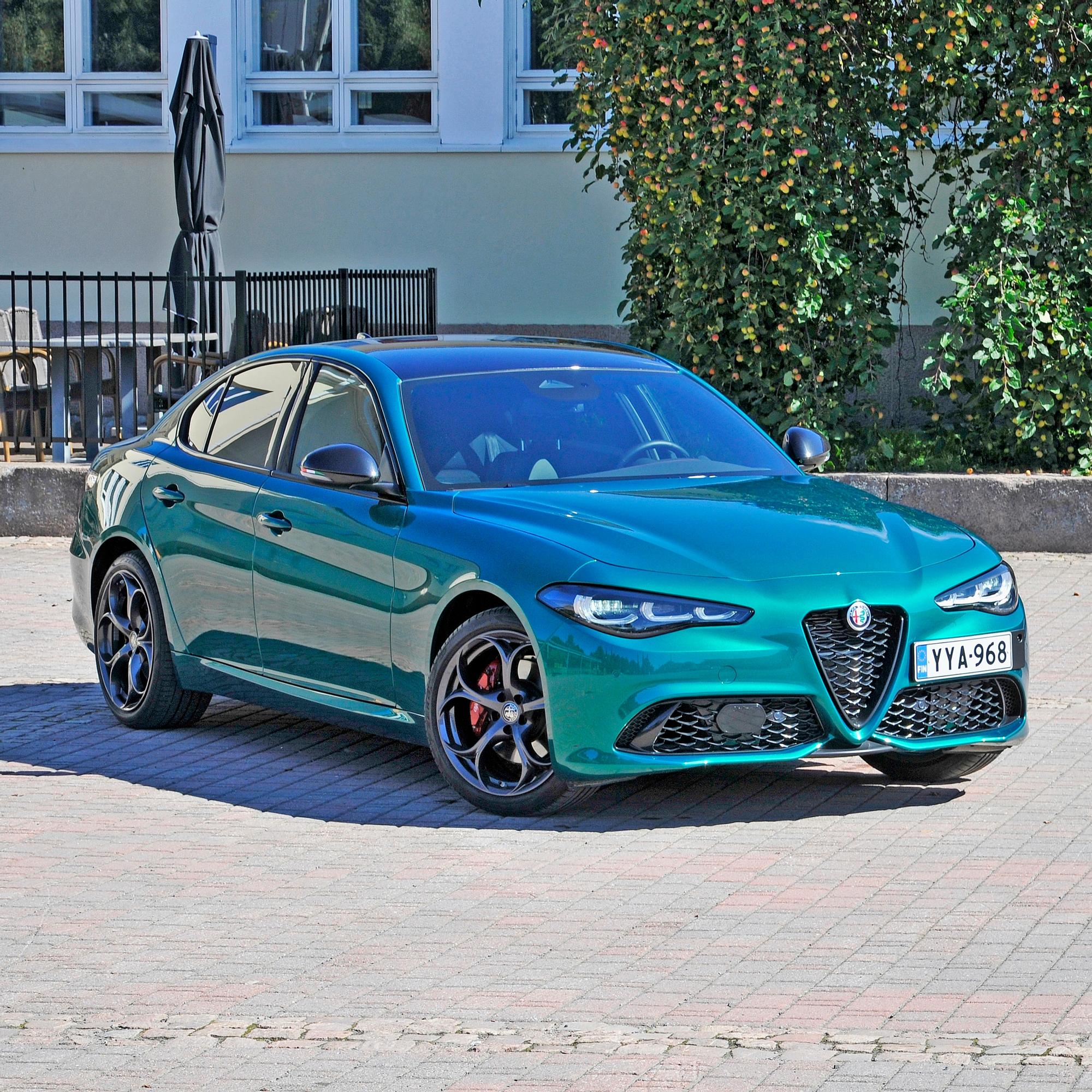 Uhanalainen laji: Alfa Romeo Giulia – Ei mitään hybridihässäköitä