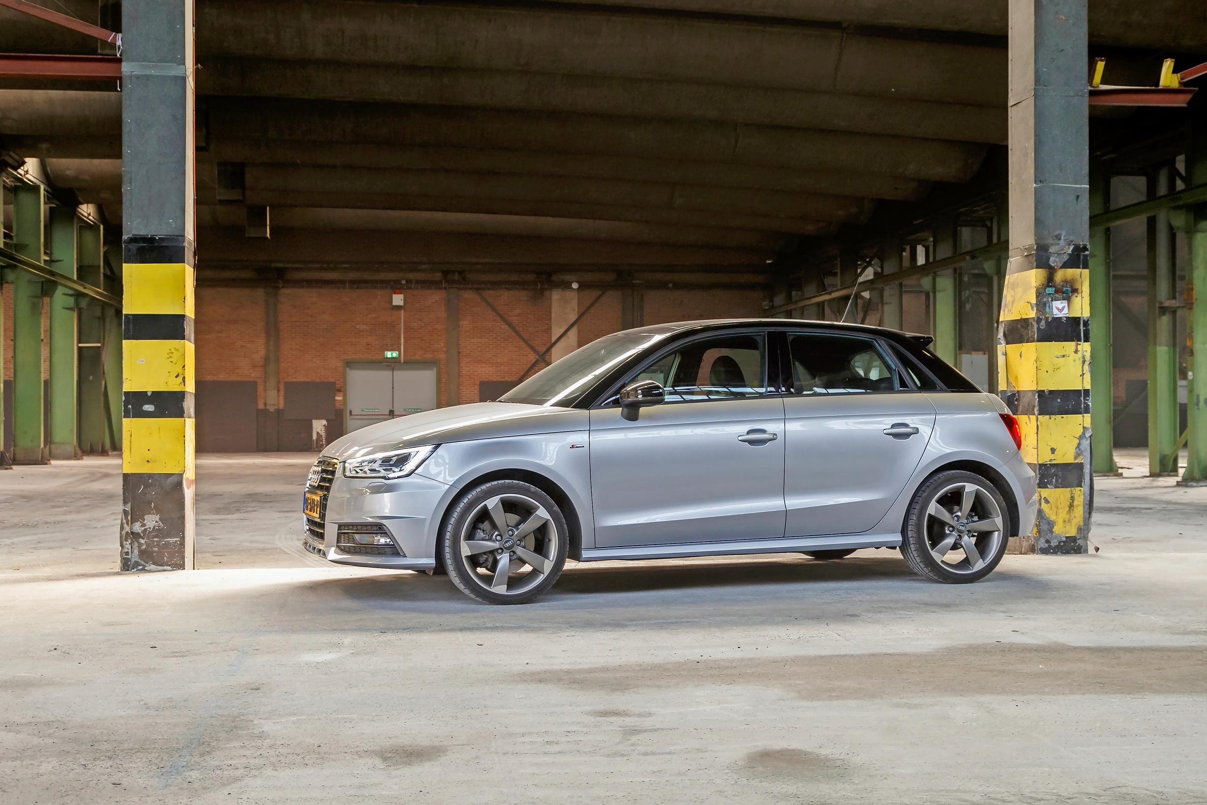 Audi A1 on pienin Audi ja näppärä taajamasukkula. Pitkille maantiematkoille kannattaa kuitenkin valita joku muu auto.