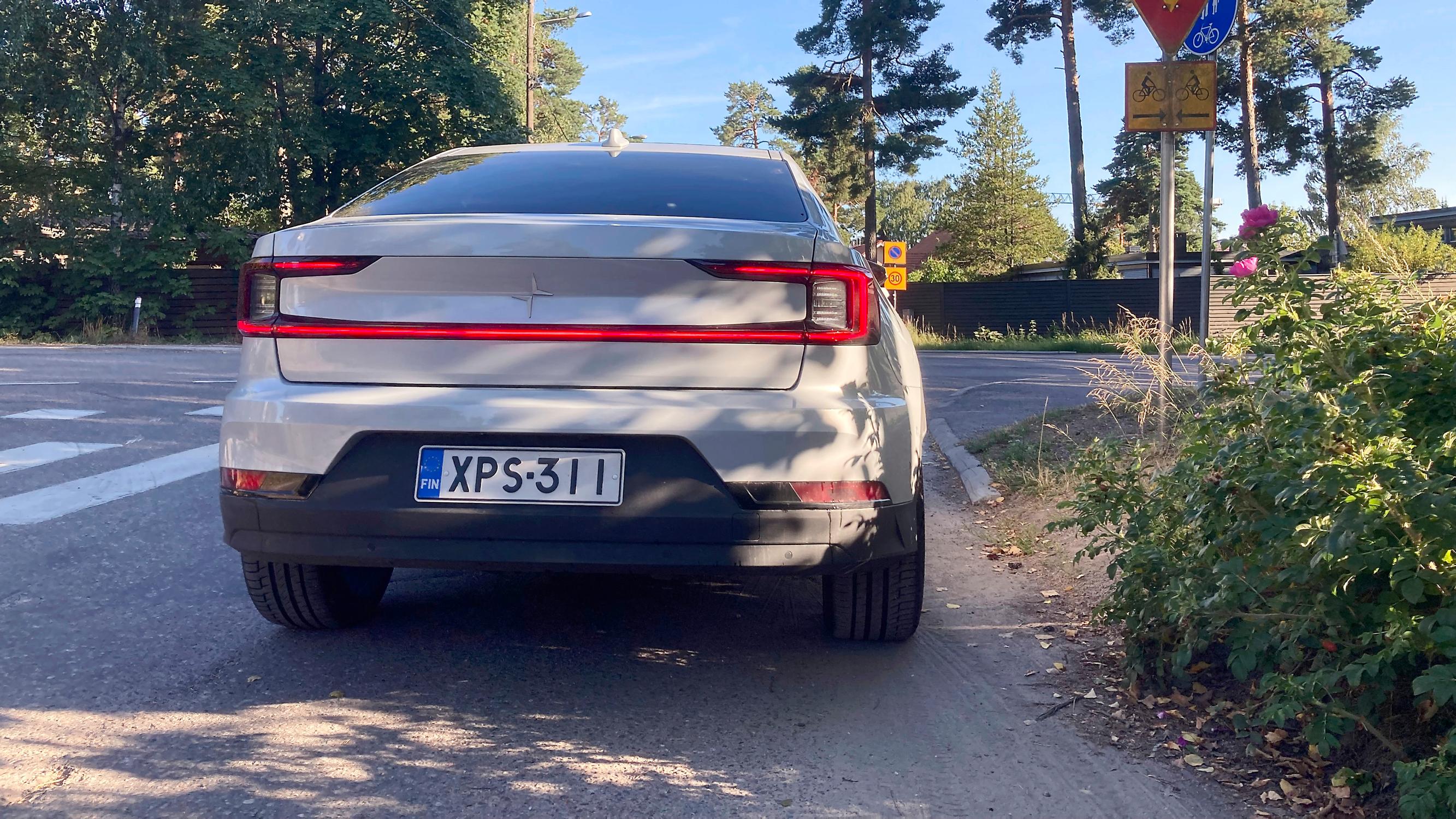 Käyttötestissä Polestar 2 Long Range Single Motor – 8 200 kilometriä ja perävalot näkyvät
