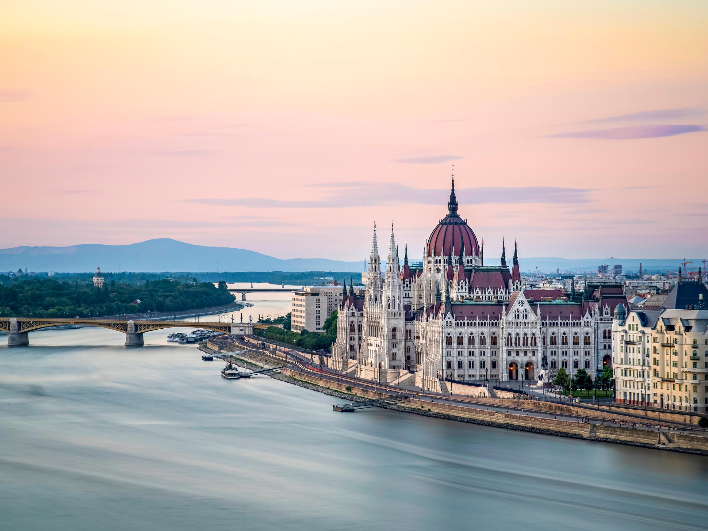 Pikaopas Budapestiin: nämä edulliset ruokapaikat ja hauskat nähtävyydet kannattaa löytää