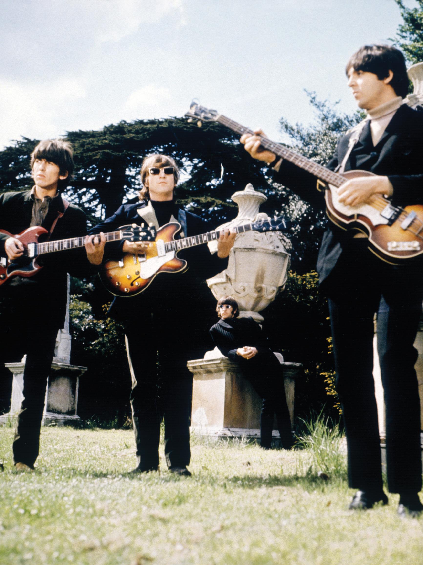 Revolver vei The Beatlesin uuteen aikakauteen