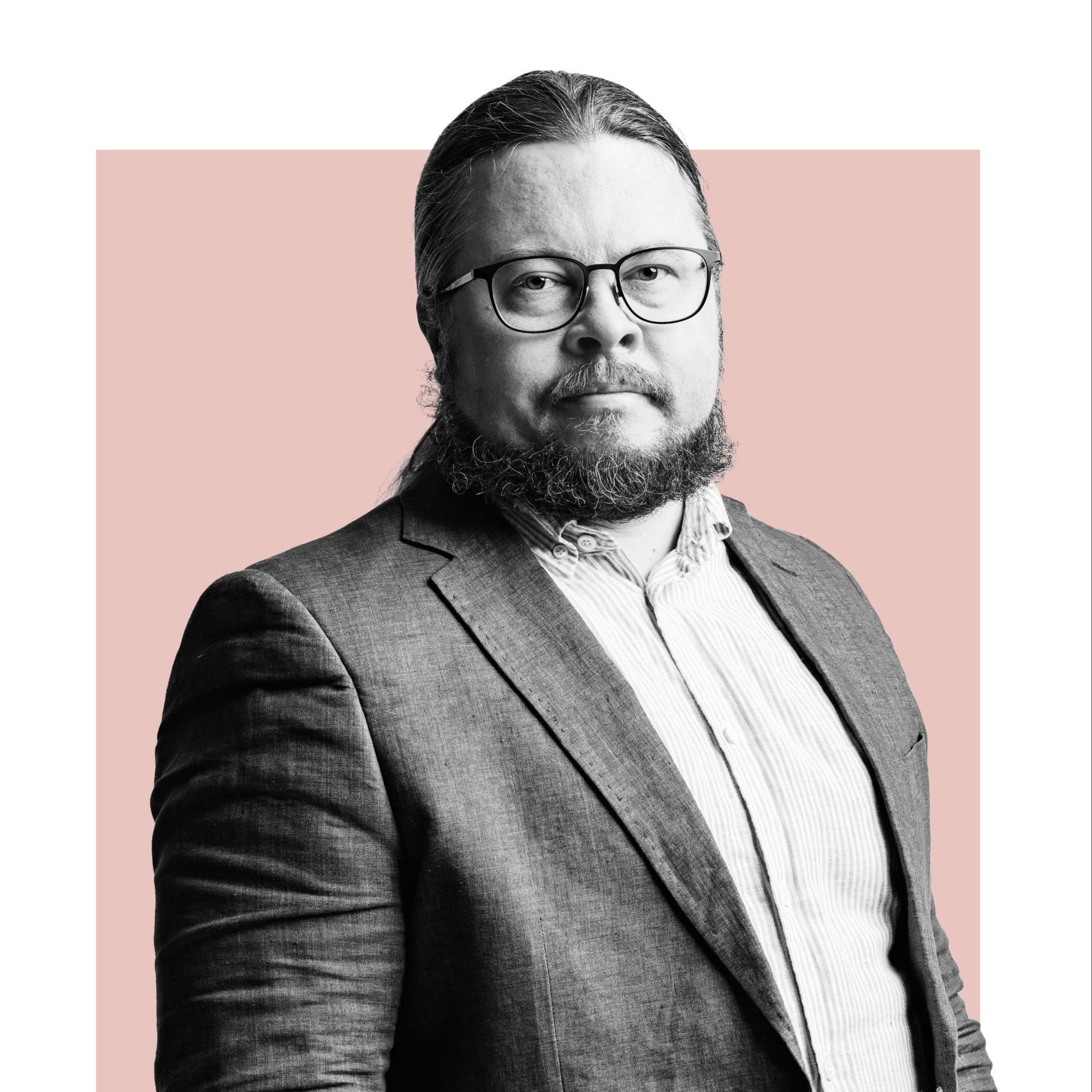 Hallitus tukee tyhjiä lentoja ja osoittaa, että kansalaisen on turha torjua ilmastokriisiä