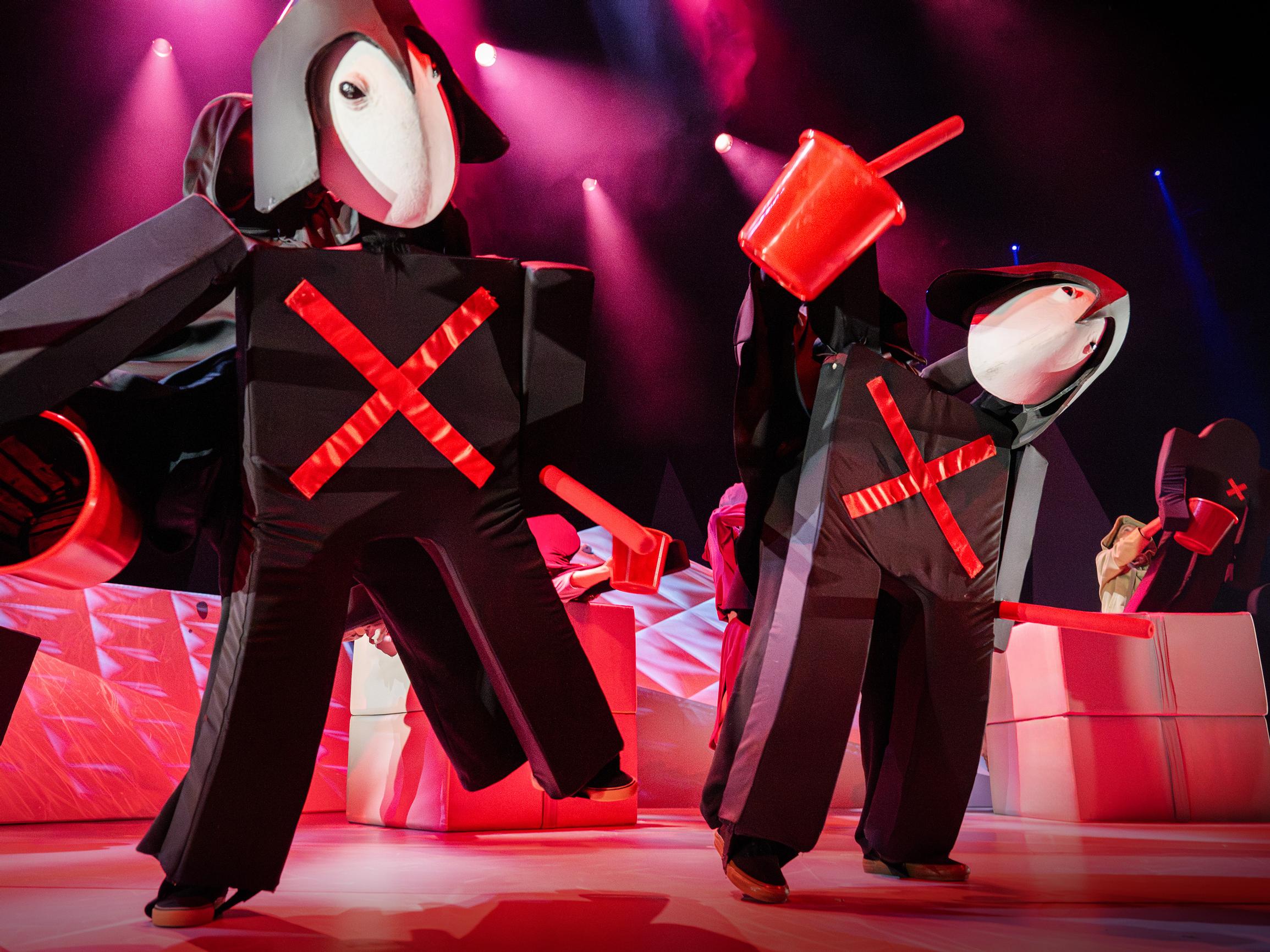 Veljeni Leijonamieli – Rakastettu satu saa Helsingin kaupunginteatterissa arvoisensa kohtelun, josta löytyy luovuutta ja kekseliäisyyttä