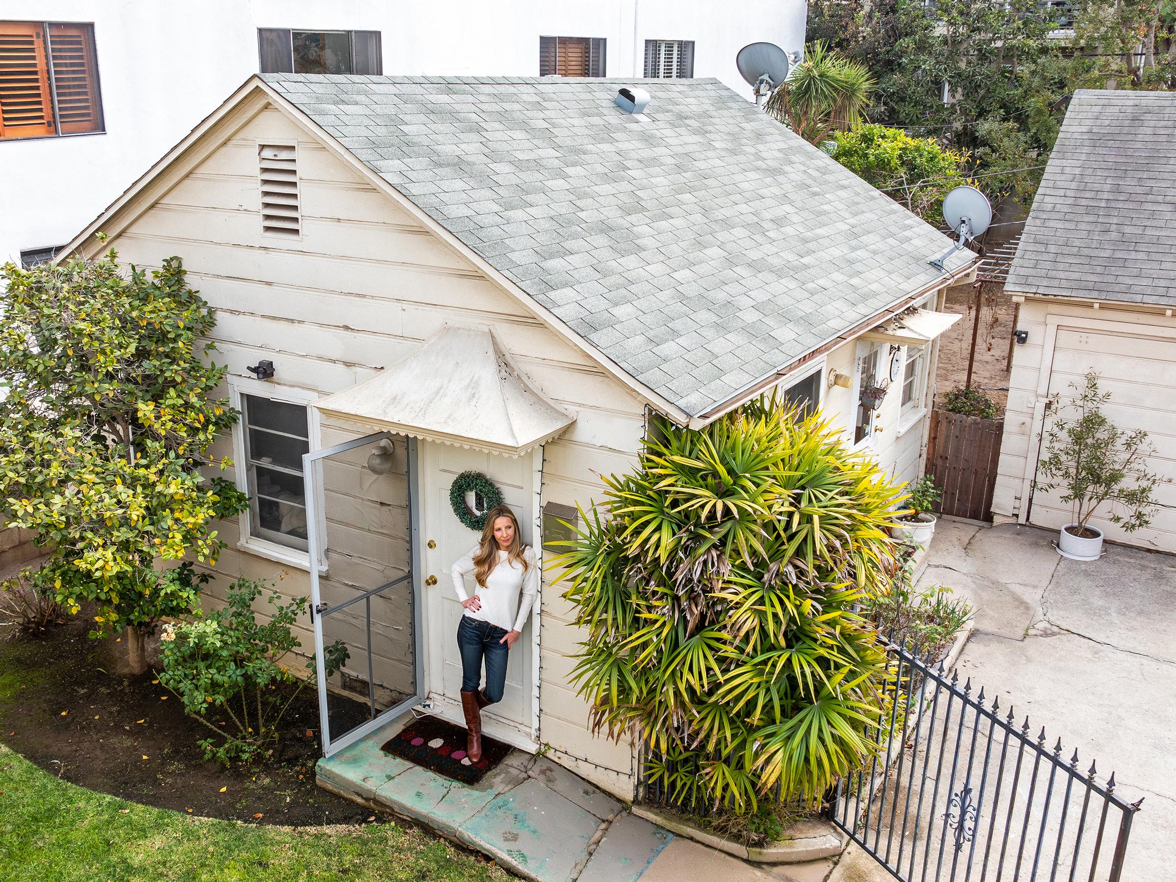 Kelsey Solberg, 32, on hyväpalkkainen juristi, mutta hänellä ei ole varaa omaan asuntoon – Näin asunnon omistaminen karkaa amerikkalaisilta