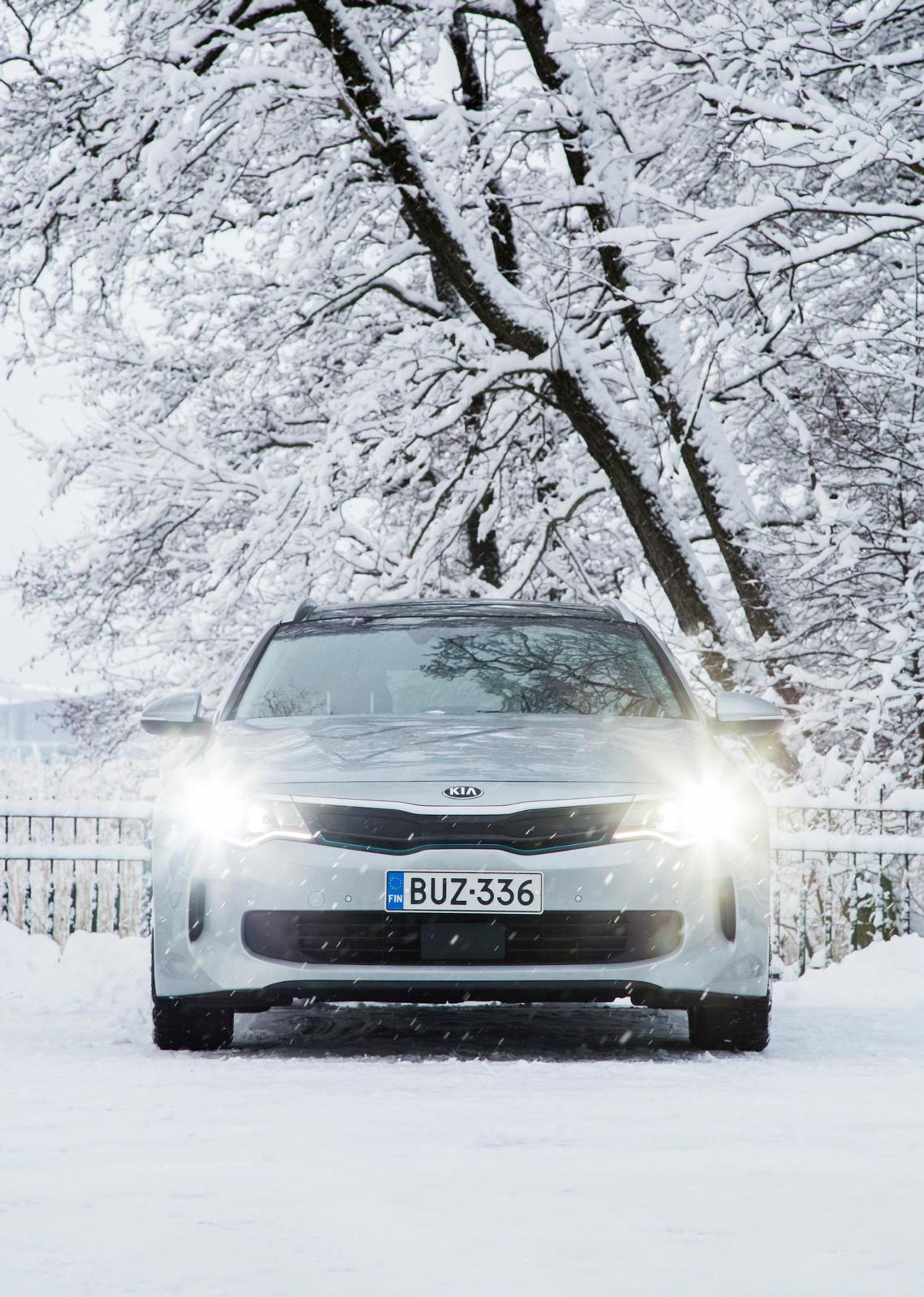 Käyttötesti: Kia Optima 2.0 GDI PHEV (27 500 km) - Lisää valoa, kiitos