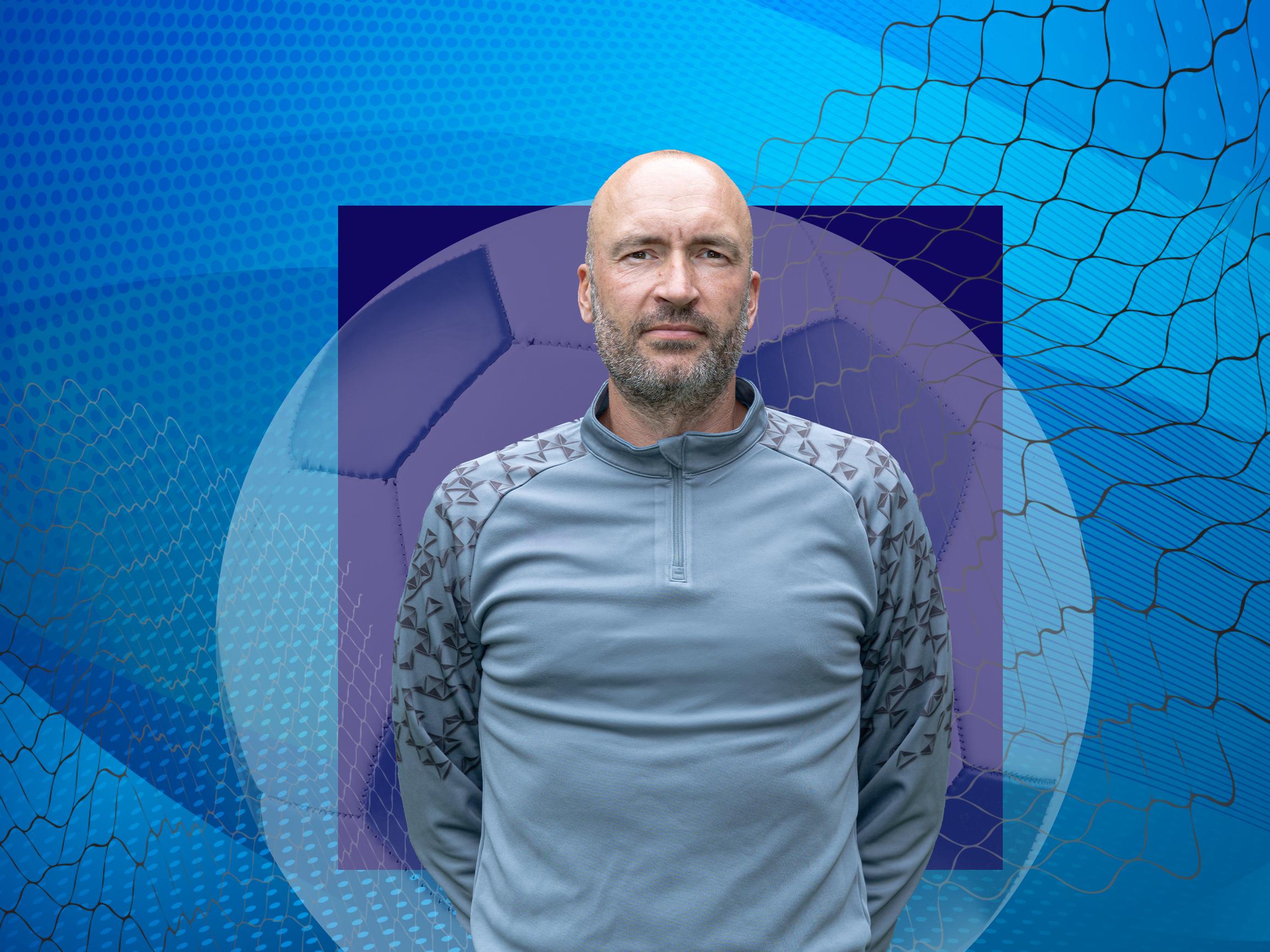 Huuhkajien päävalmentaja Jacob Friis lataa: "Meillä ei yksinkertaisesti ole aikaa ja tilaa perseenrei’ille"