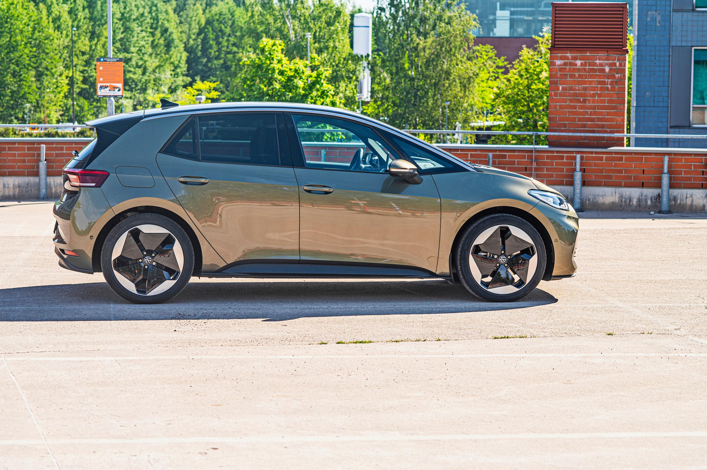 Volkswagen ID.3 on Tuulilasin vertailun 2023 voittaja.