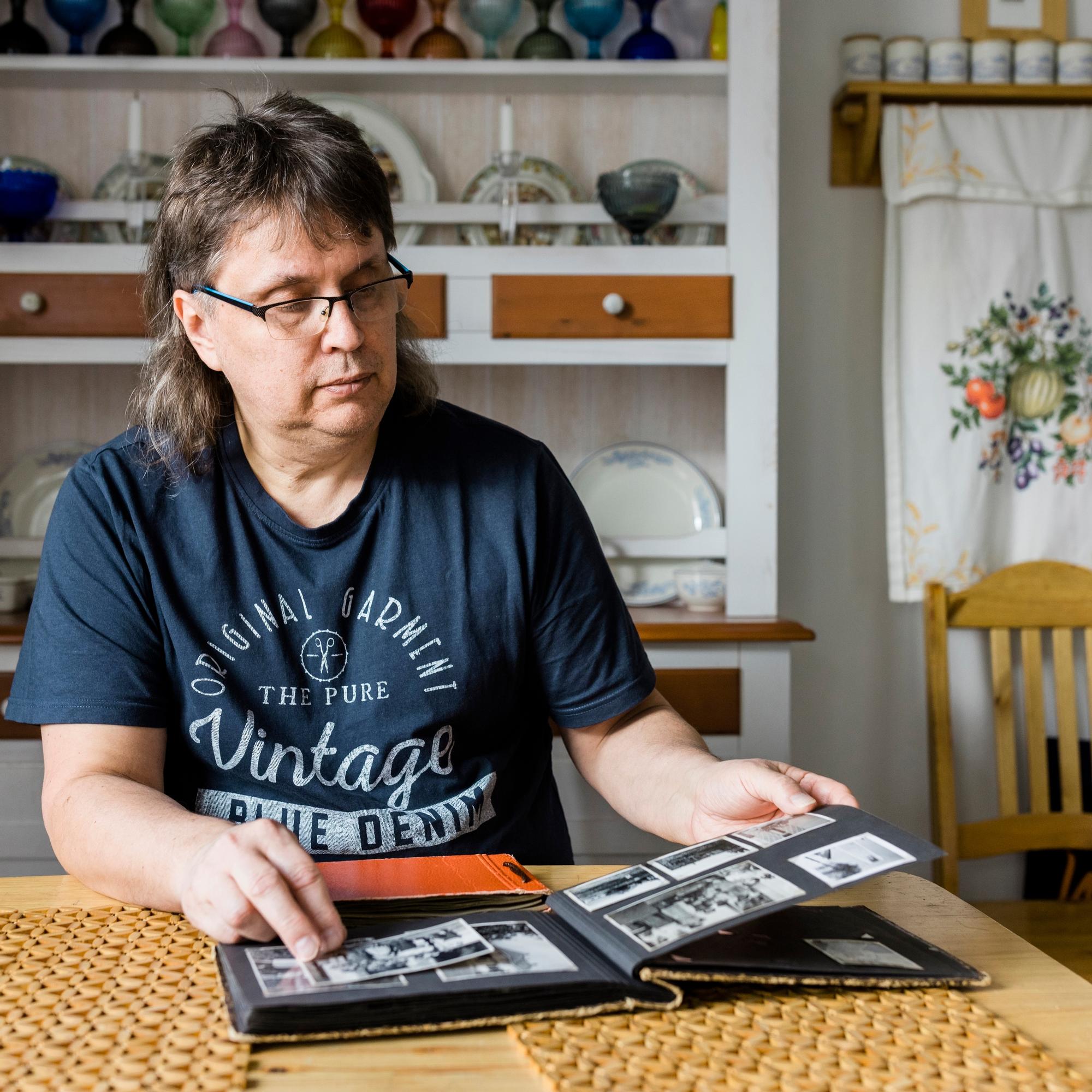Sisko löytyi 40 vuoden jälkeen: "Äidillä oli lapsuudesta muisto, joka ei jättänyt rauhaan – Hän oli leikkinyt jonkun pikkutytön kanssa"