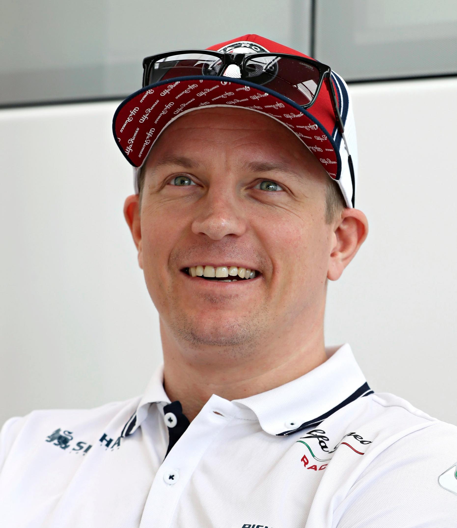 Kimi Räikkönen muistelee nuoruuttaan: Kiinnostus koneisiin yhdistää minua ja Robinia